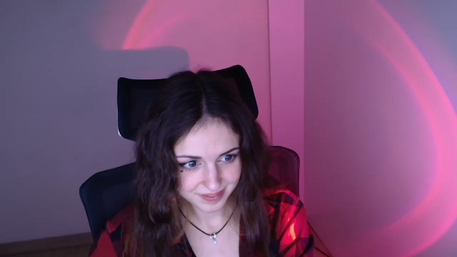 Gallery image thumbnail from Lurenn's myfreecams stream on, 11/27/2023, 09:45 image 5 of 20