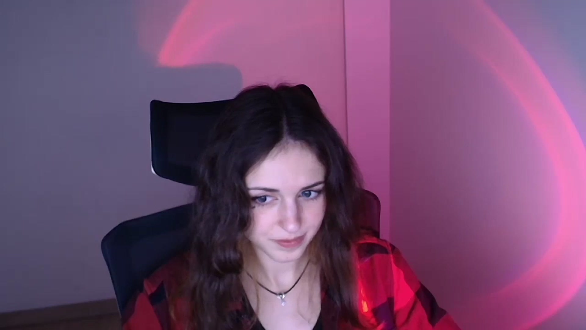 Gallery image thumbnail from Lurenn's myfreecams stream on, 11/27/2023, 09:45 image 11 of 20