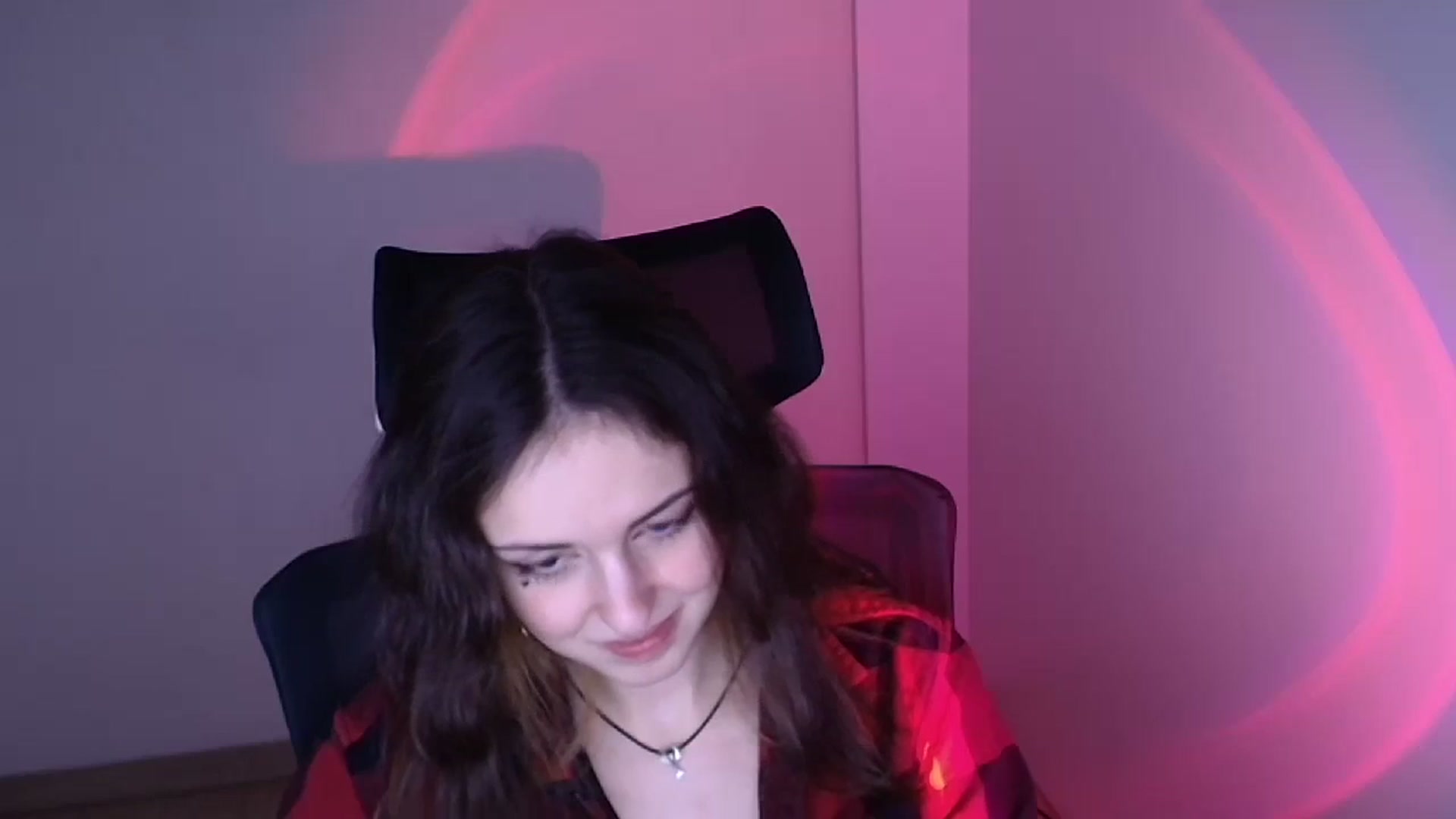 Gallery image thumbnail from Lurenn's myfreecams stream on, 11/27/2023, 09:45 image 4 of 20