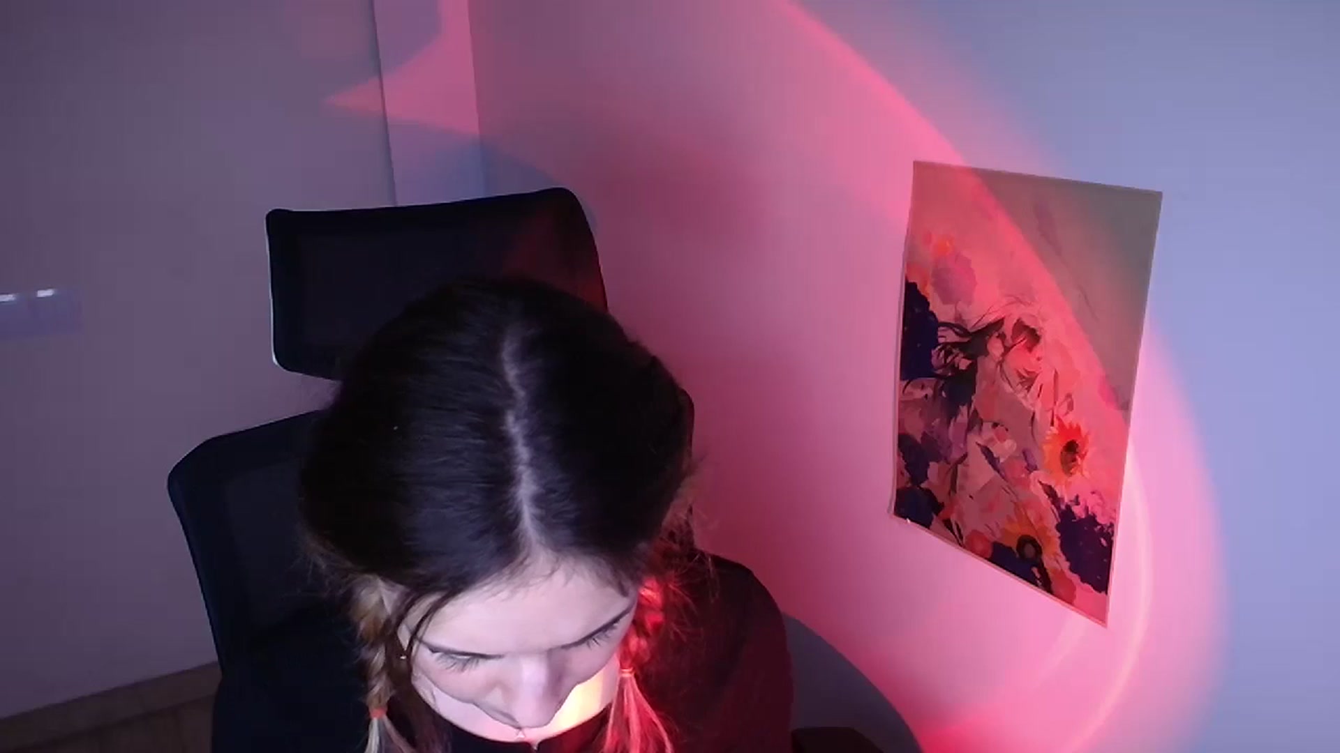 Gallery image thumbnail from Lurenn's myfreecams stream on, 11/28/2023, 15:46 image 6 of 20
