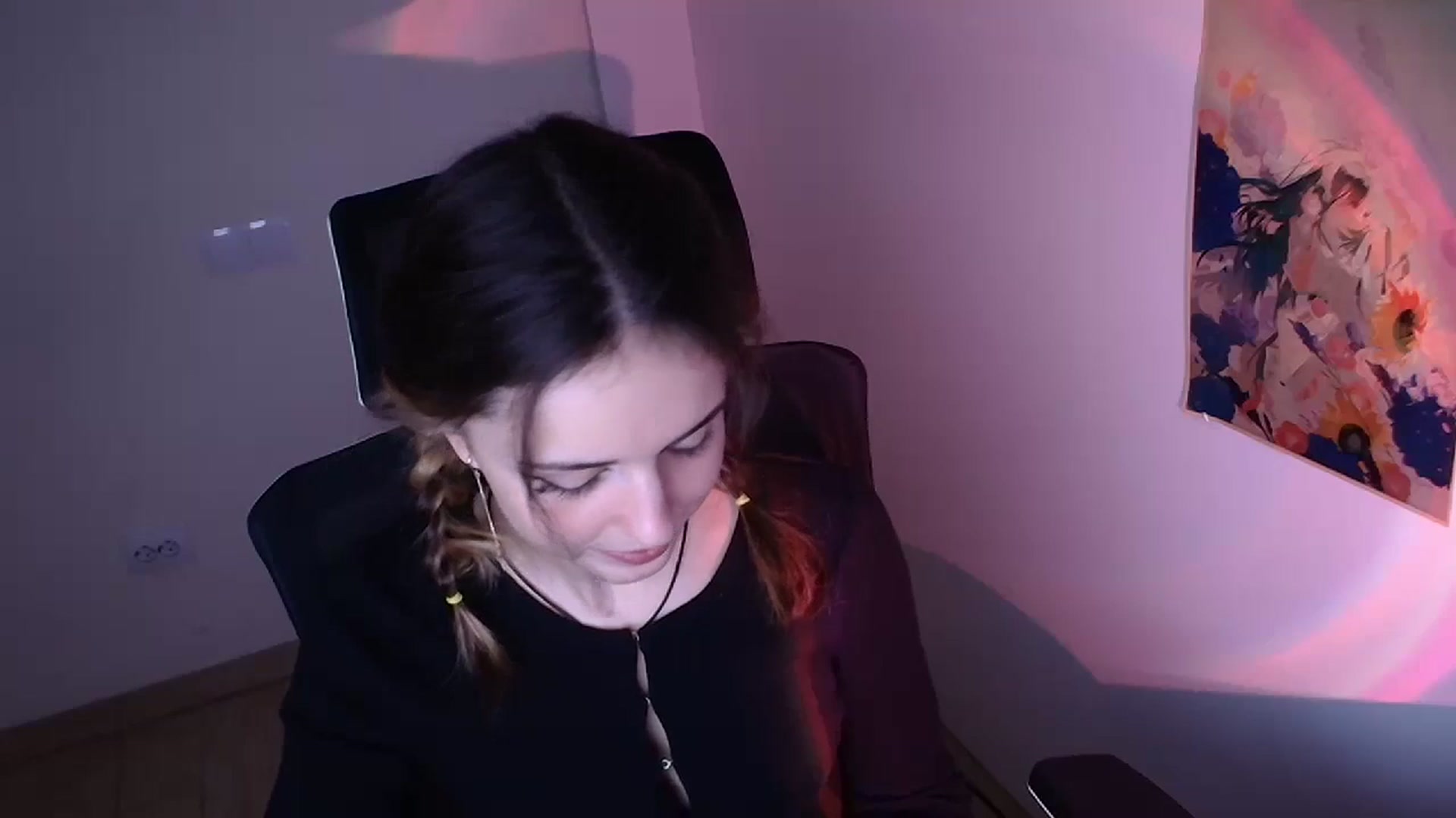 Gallery image thumbnail from Lurenn's myfreecams stream on, 11/29/2023, 09:48 image 20 of 20