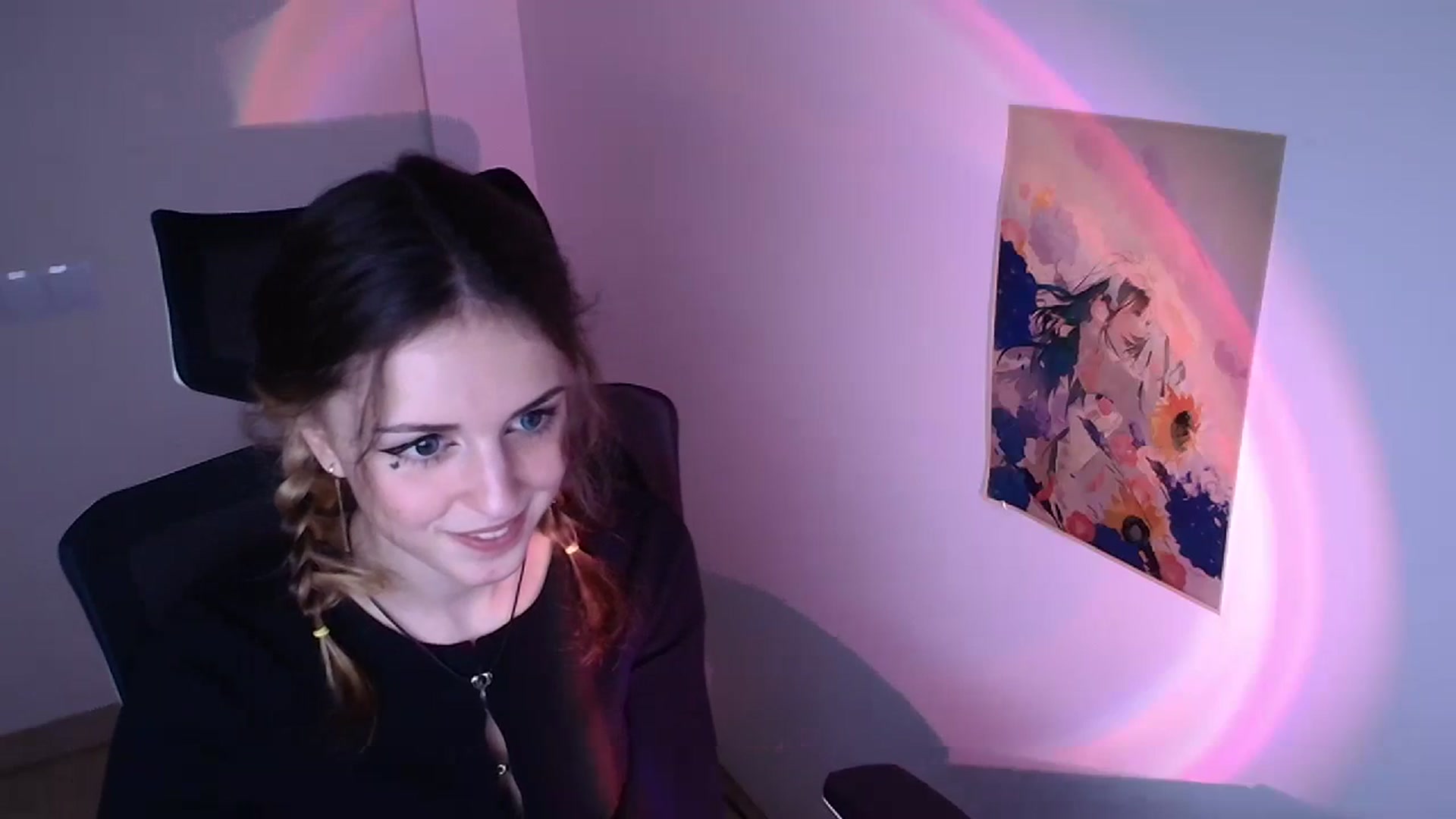 Gallery image thumbnail from Lurenn's myfreecams stream on, 11/29/2023, 11:36 image 7 of 20