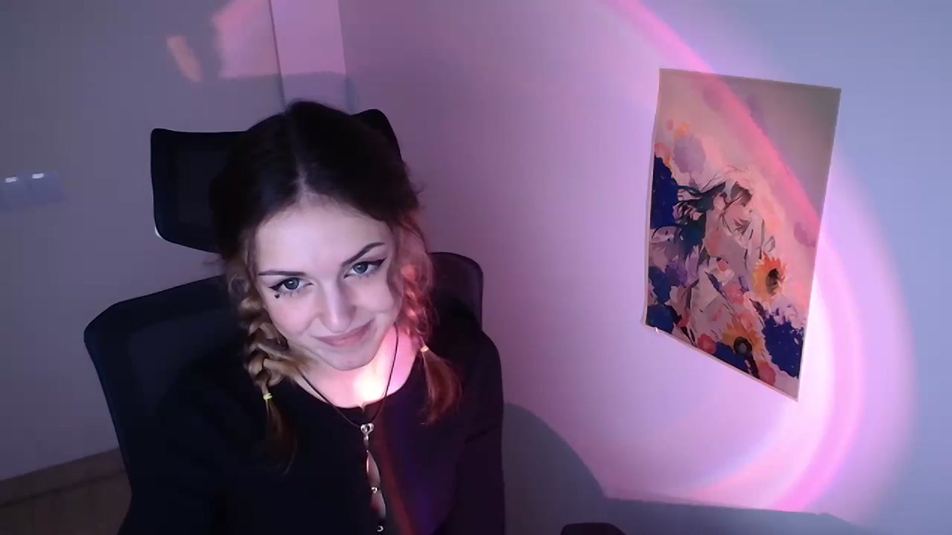 Gallery image thumbnail from Lurenn's myfreecams stream on, 11/29/2023, 11:36 image 6 of 20