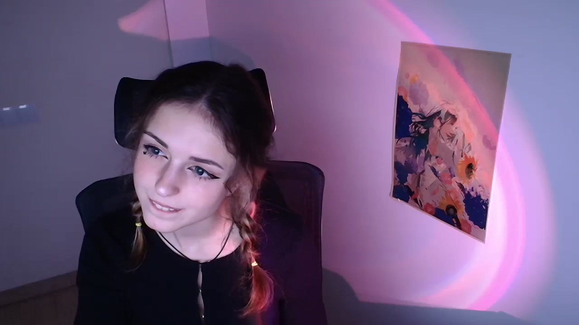 Gallery image thumbnail from Lurenn's myfreecams stream on, 11/29/2023, 11:36 image 19 of 20