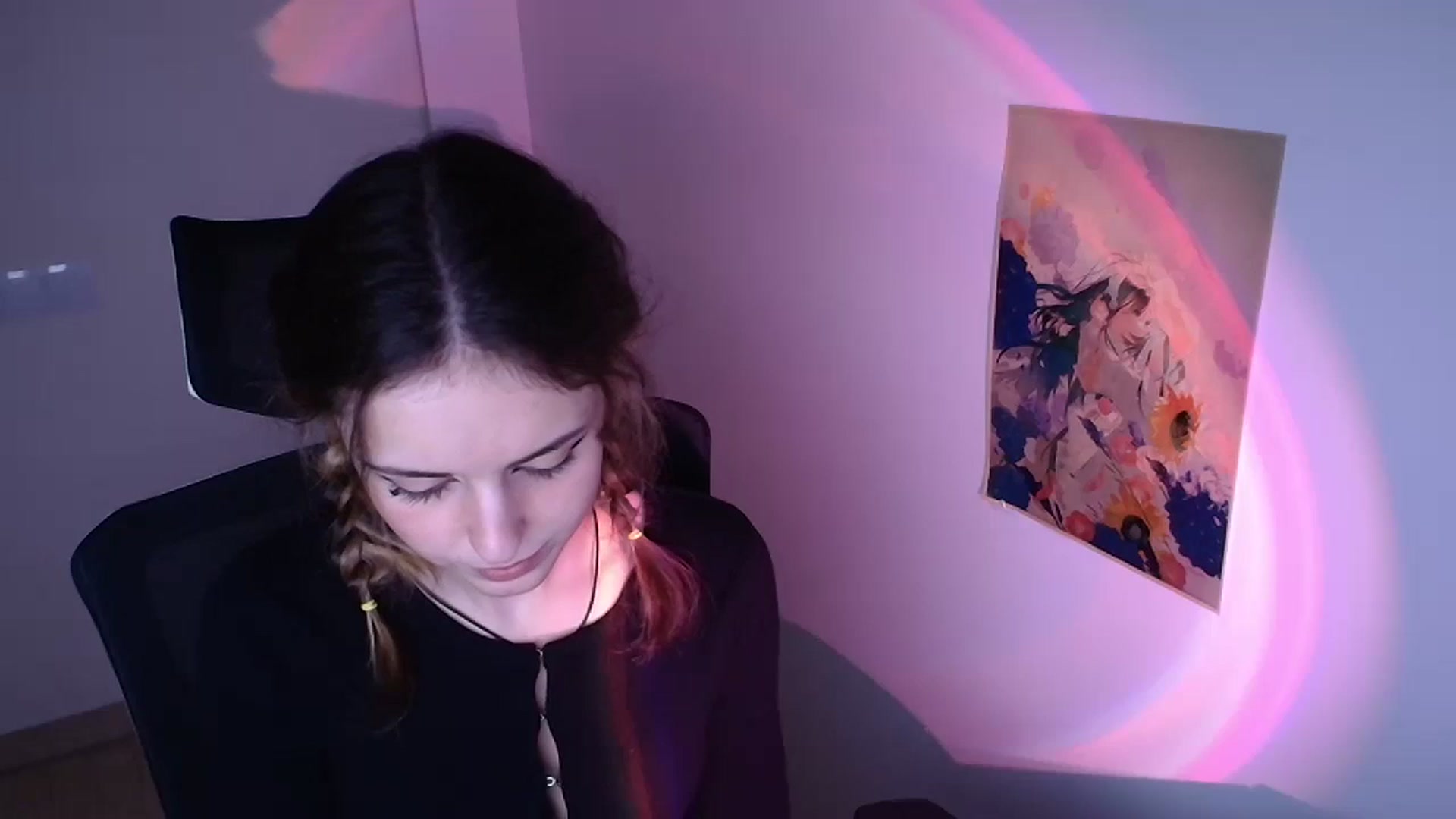 Gallery image thumbnail from Lurenn's myfreecams stream on, 11/29/2023, 11:36 image 16 of 20