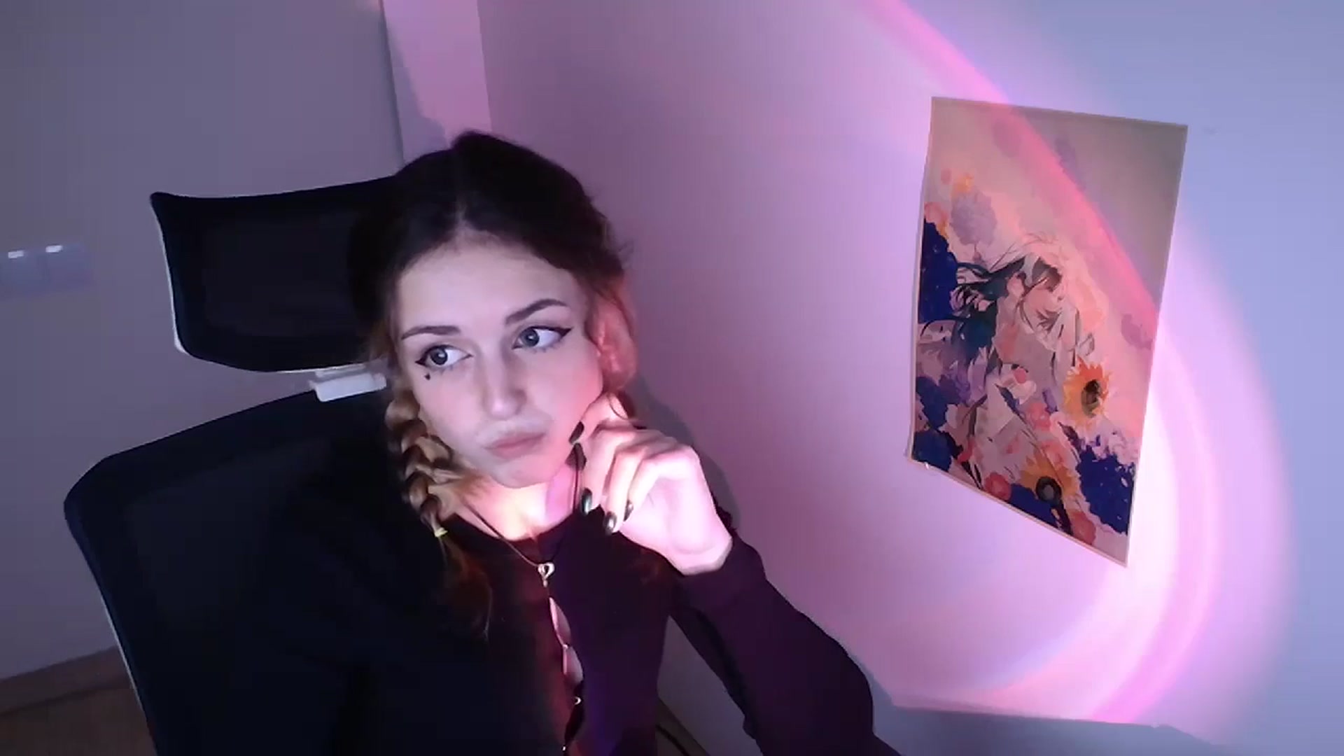 Gallery image thumbnail from Lurenn's myfreecams stream on, 11/29/2023, 11:36 image 2 of 20