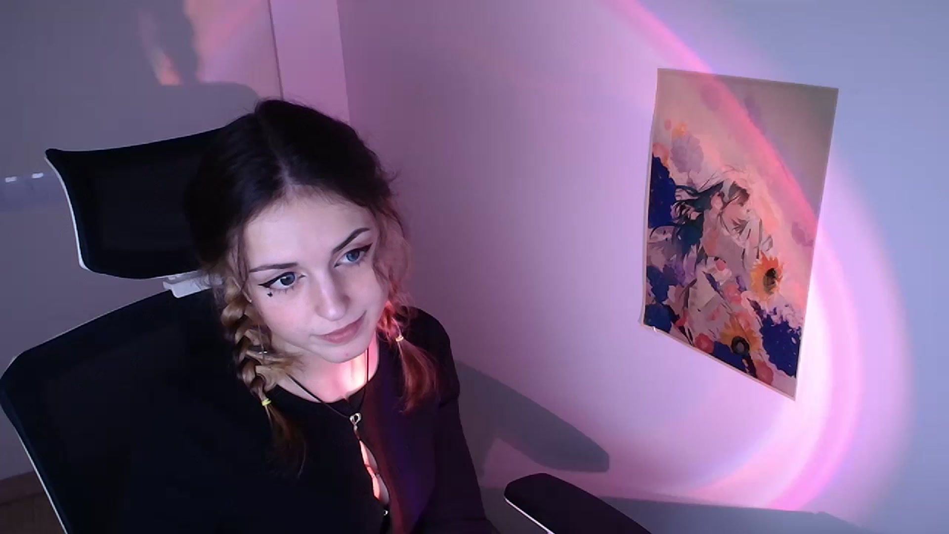 Gallery image thumbnail from Lurenn's myfreecams stream on, 11/29/2023, 11:36 image 5 of 20