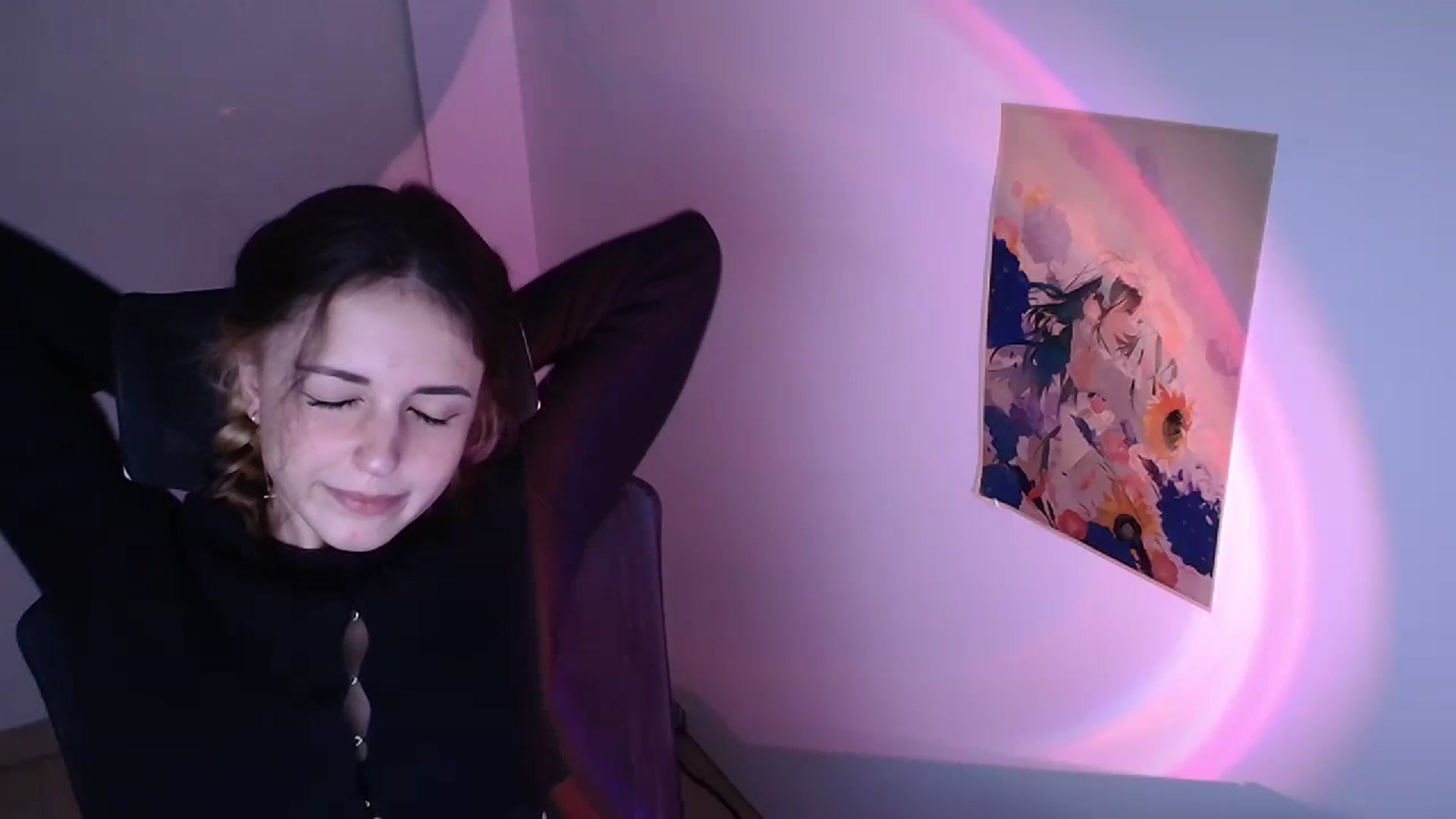 Gallery image thumbnail from Lurenn's myfreecams stream on, 11/29/2023, 12:52 image 16 of 20
