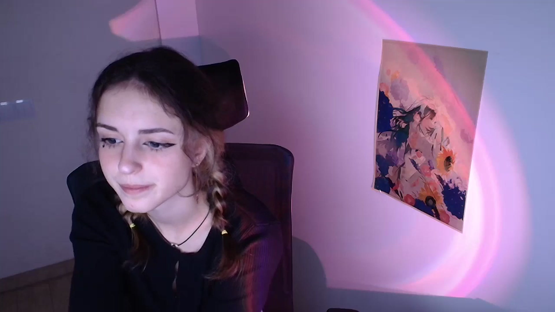 Gallery image thumbnail from Lurenn's myfreecams stream on, 11/29/2023, 12:52 image 10 of 20