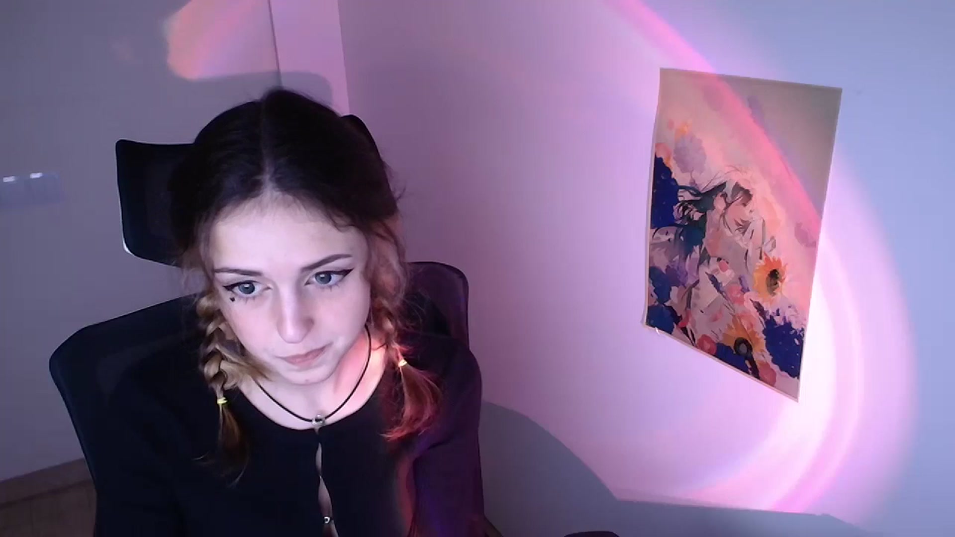 Gallery image thumbnail from Lurenn's myfreecams stream on, 11/29/2023, 12:52 image 4 of 20