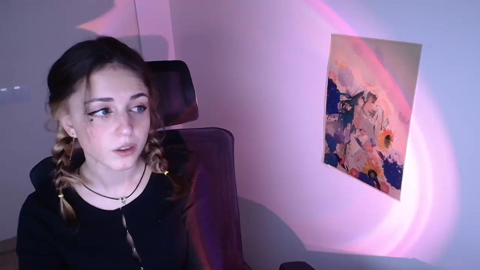 Gallery image thumbnail from Lurenn's myfreecams stream on, 11/29/2023, 12:52 image 8 of 20