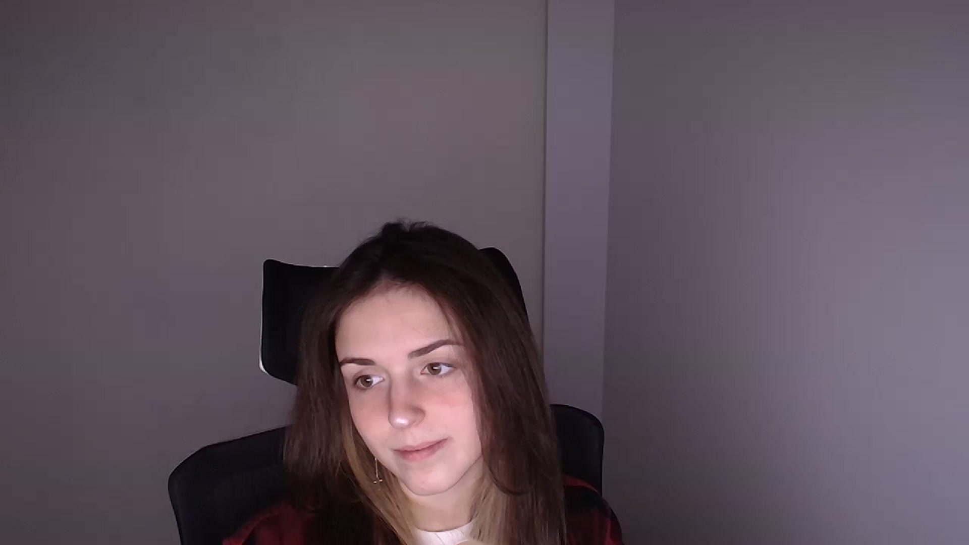Gallery image thumbnail from Lurenn's myfreecams stream on, 12/04/2023, 14:04 image 18 of 20