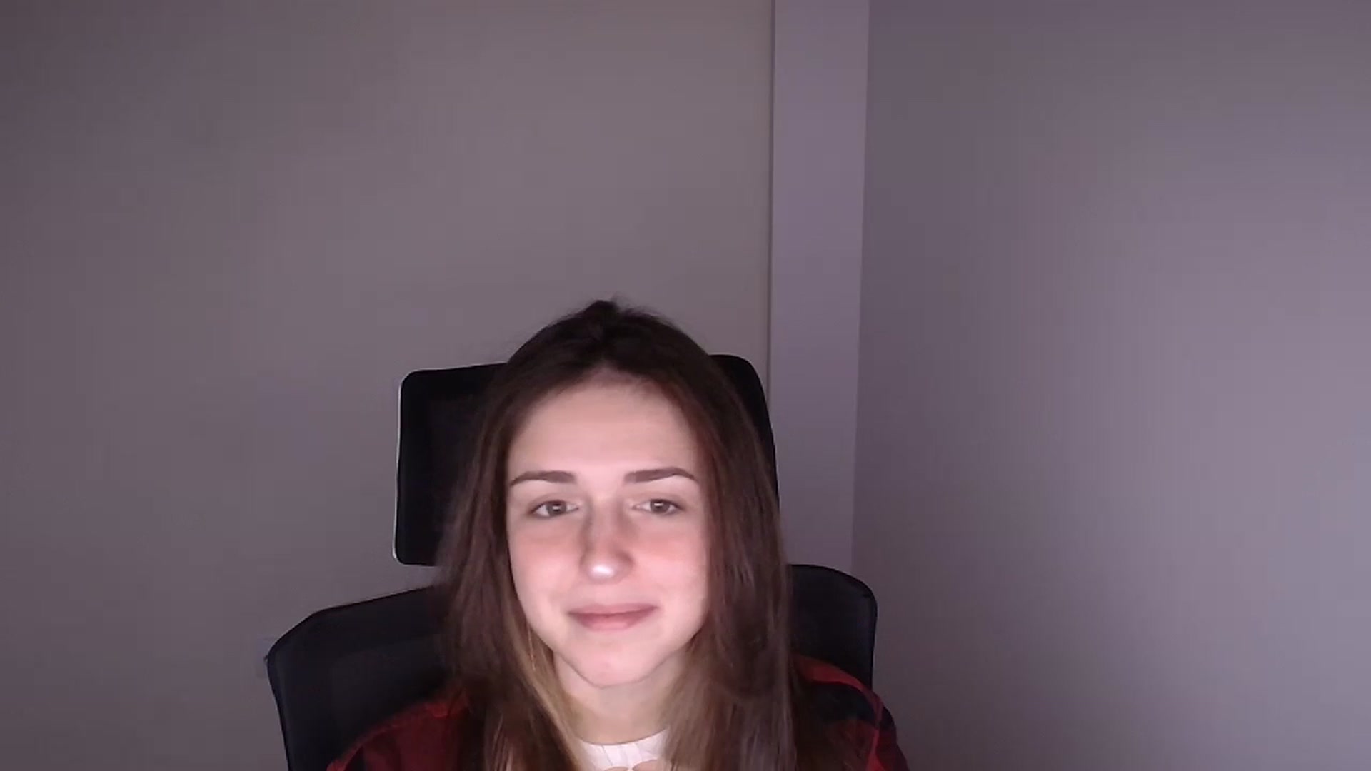 Gallery image thumbnail from Lurenn's myfreecams stream on, 12/04/2023, 14:04 image 15 of 20