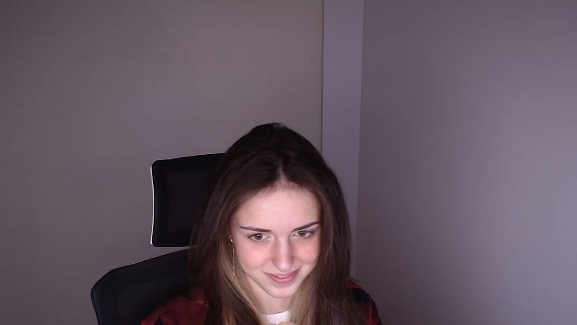 Gallery image thumbnail from Lurenn's myfreecams stream on, 12/04/2023, 14:04 image 11 of 20