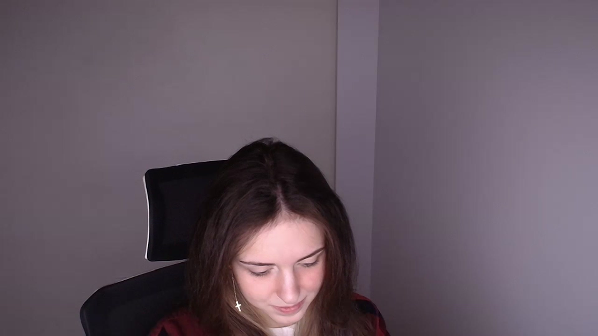 Gallery image thumbnail from Lurenn's myfreecams stream on, 12/04/2023, 14:04 image 13 of 20