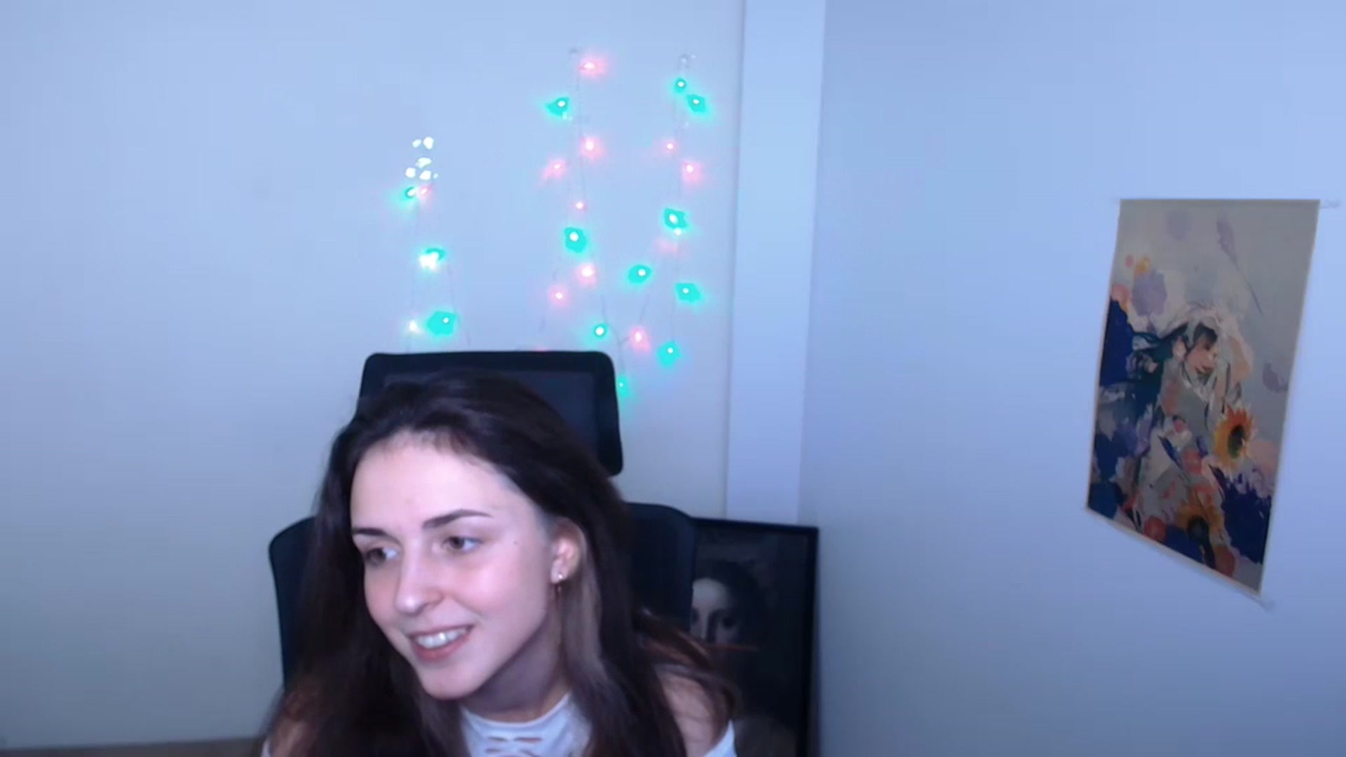 Gallery image thumbnail from Lurenn's myfreecams stream on, 12/07/2023, 10:21 image 18 of 20