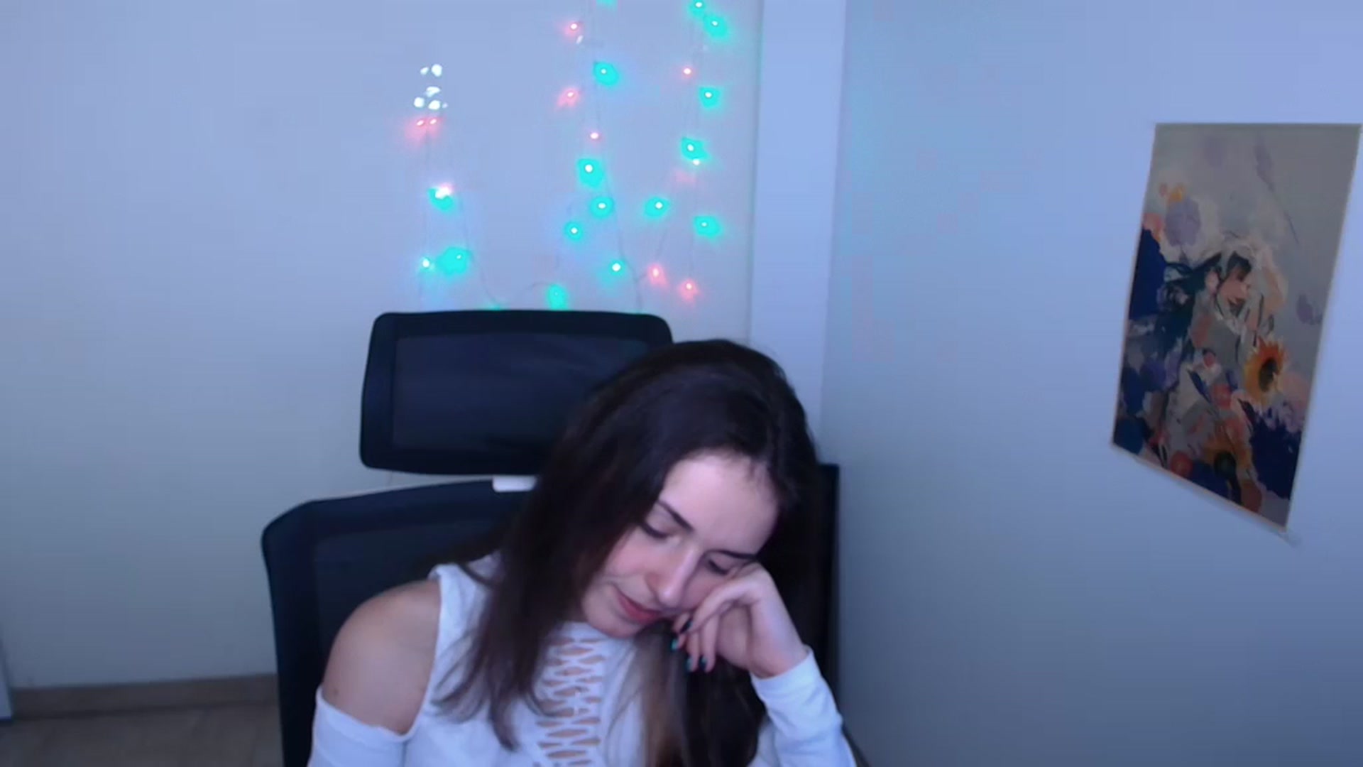 Gallery image thumbnail from Lurenn's myfreecams stream on, 12/07/2023, 12:53 image 8 of 20
