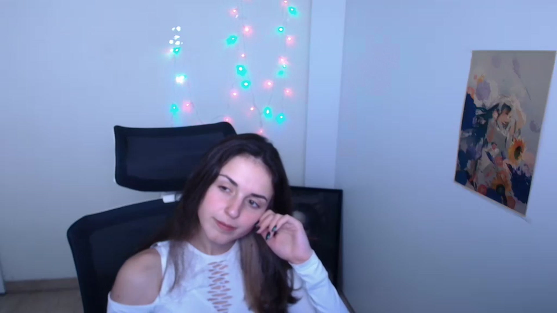 Gallery image thumbnail from Lurenn's myfreecams stream on, 12/07/2023, 12:53 image 19 of 20