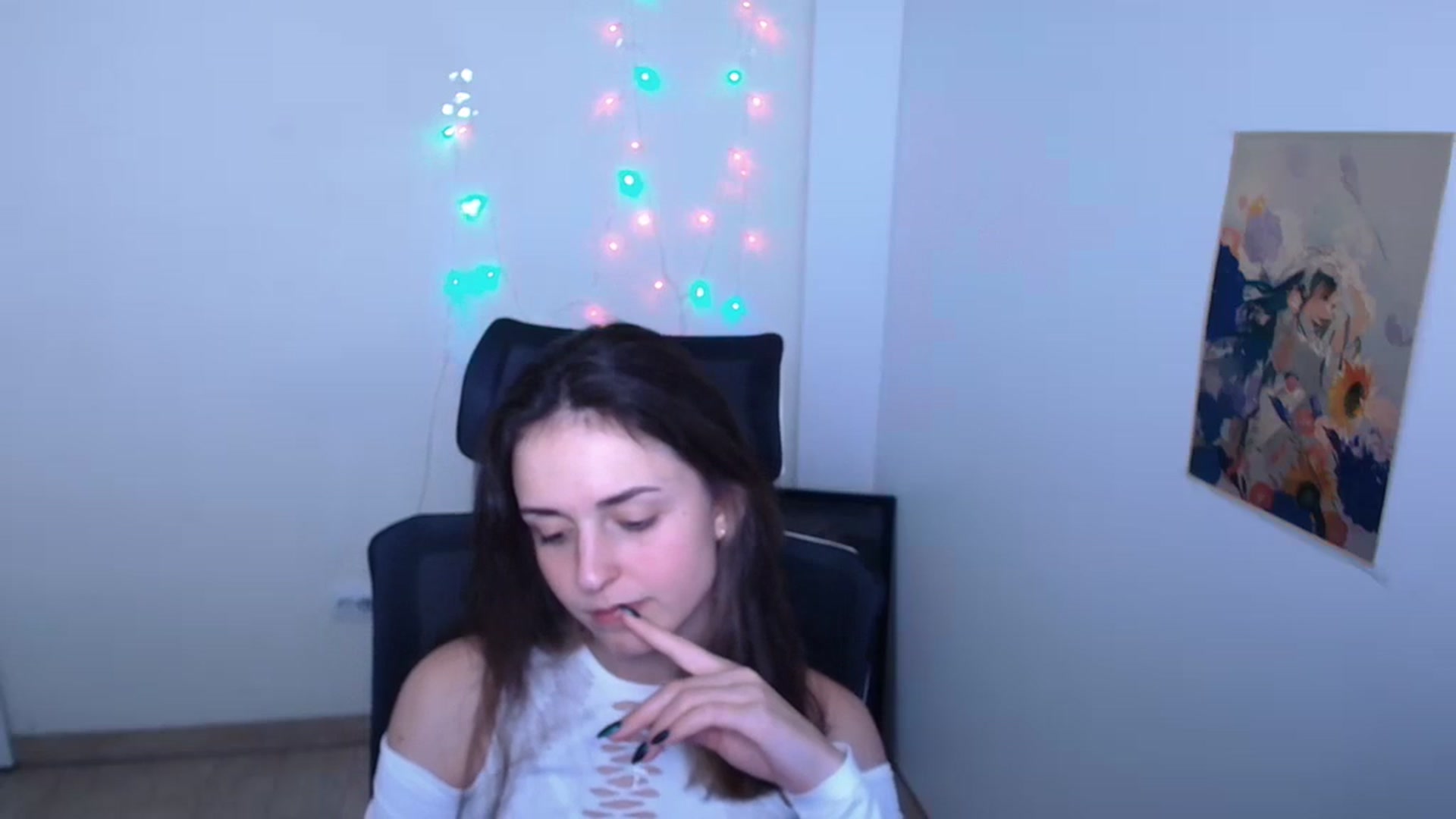 Gallery image thumbnail from Lurenn's myfreecams stream on, 12/07/2023, 12:53 image 17 of 20