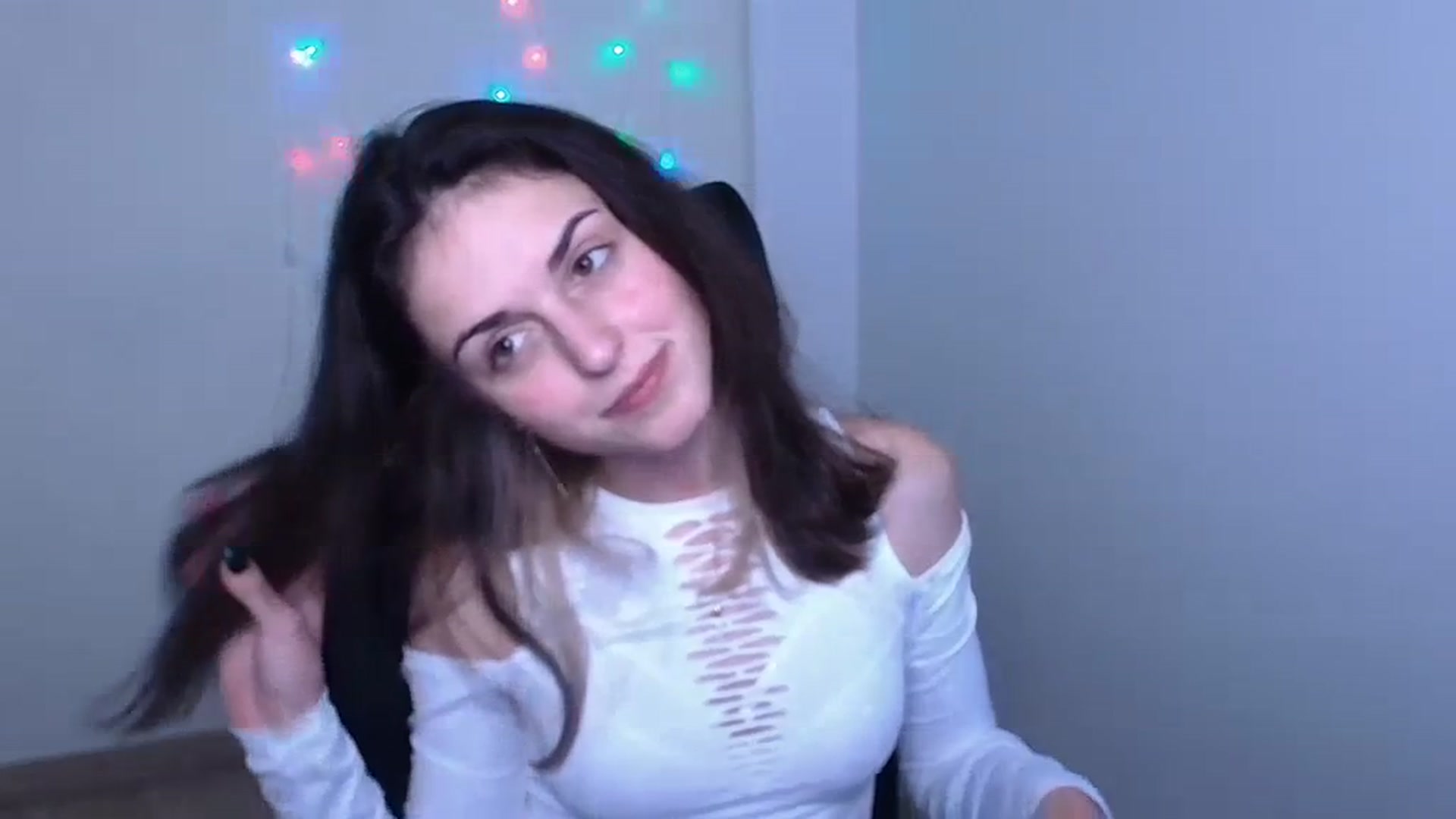 Gallery image thumbnail from Lurenn's myfreecams stream on, 12/08/2023, 09:55 image 3 of 20