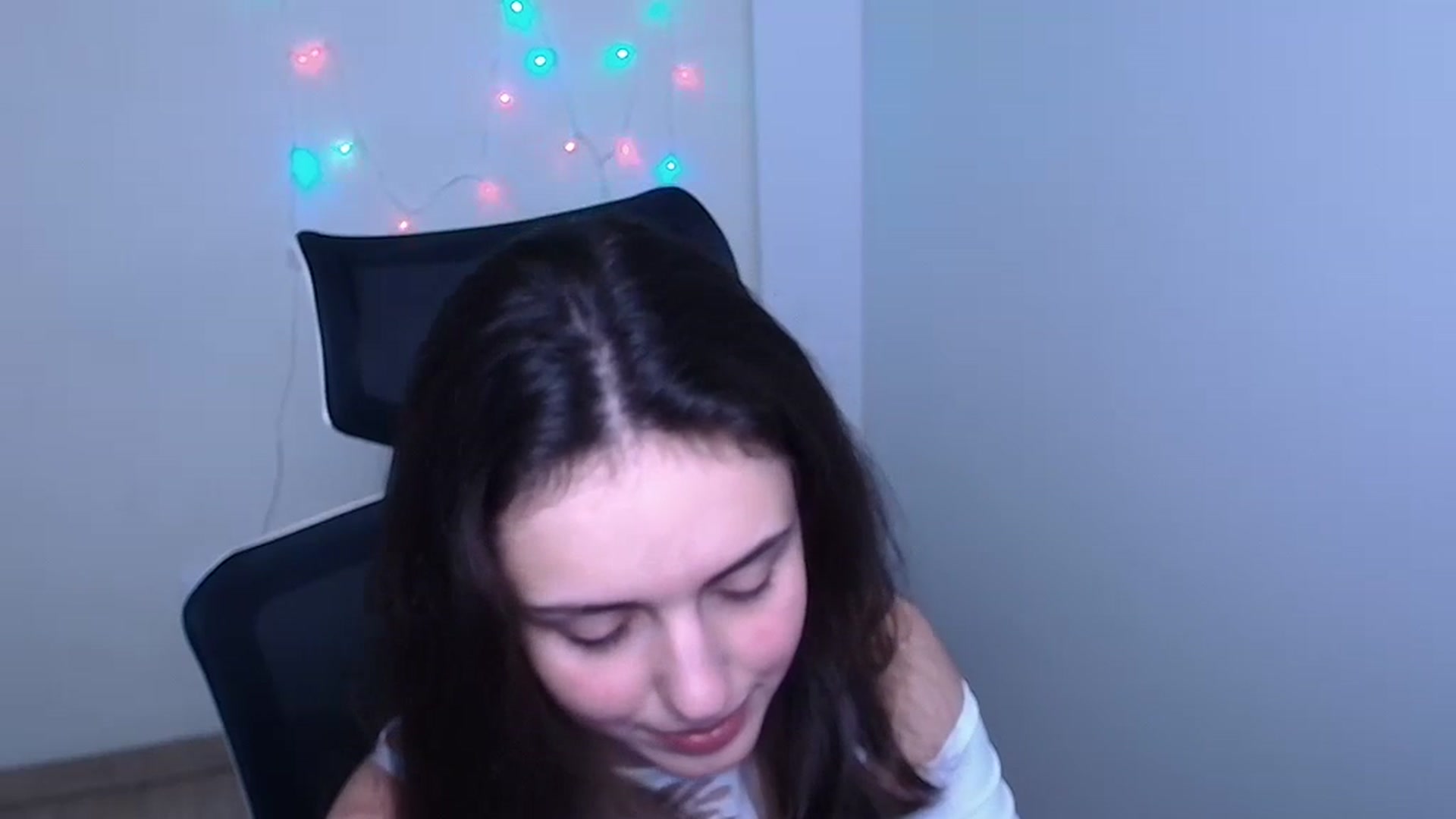 Gallery image thumbnail from Lurenn's myfreecams stream on, 12/08/2023, 10:13 image 18 of 20