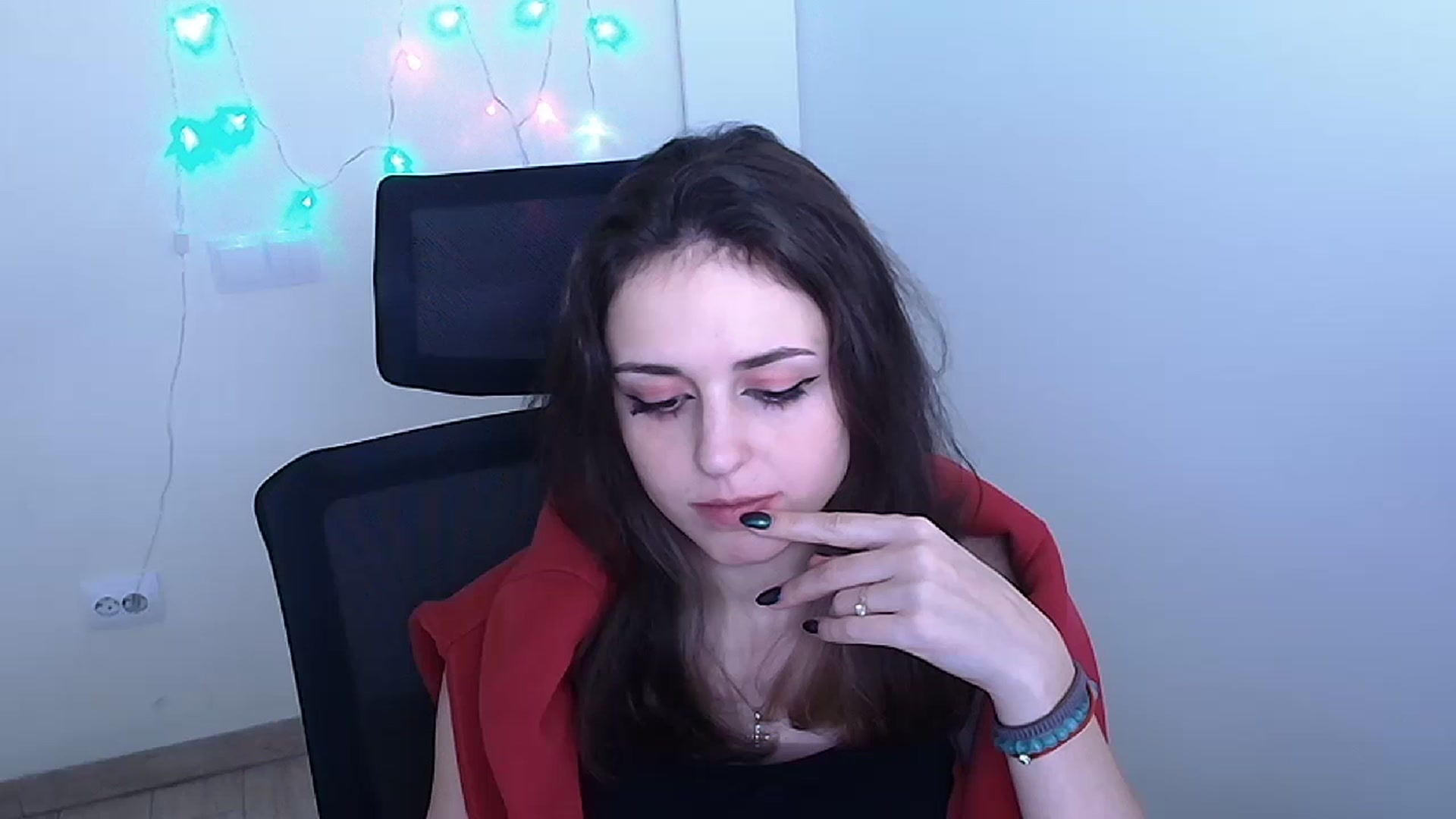 Gallery image thumbnail from Lurenn's myfreecams stream on, 12/10/2023, 11:09 image 16 of 20
