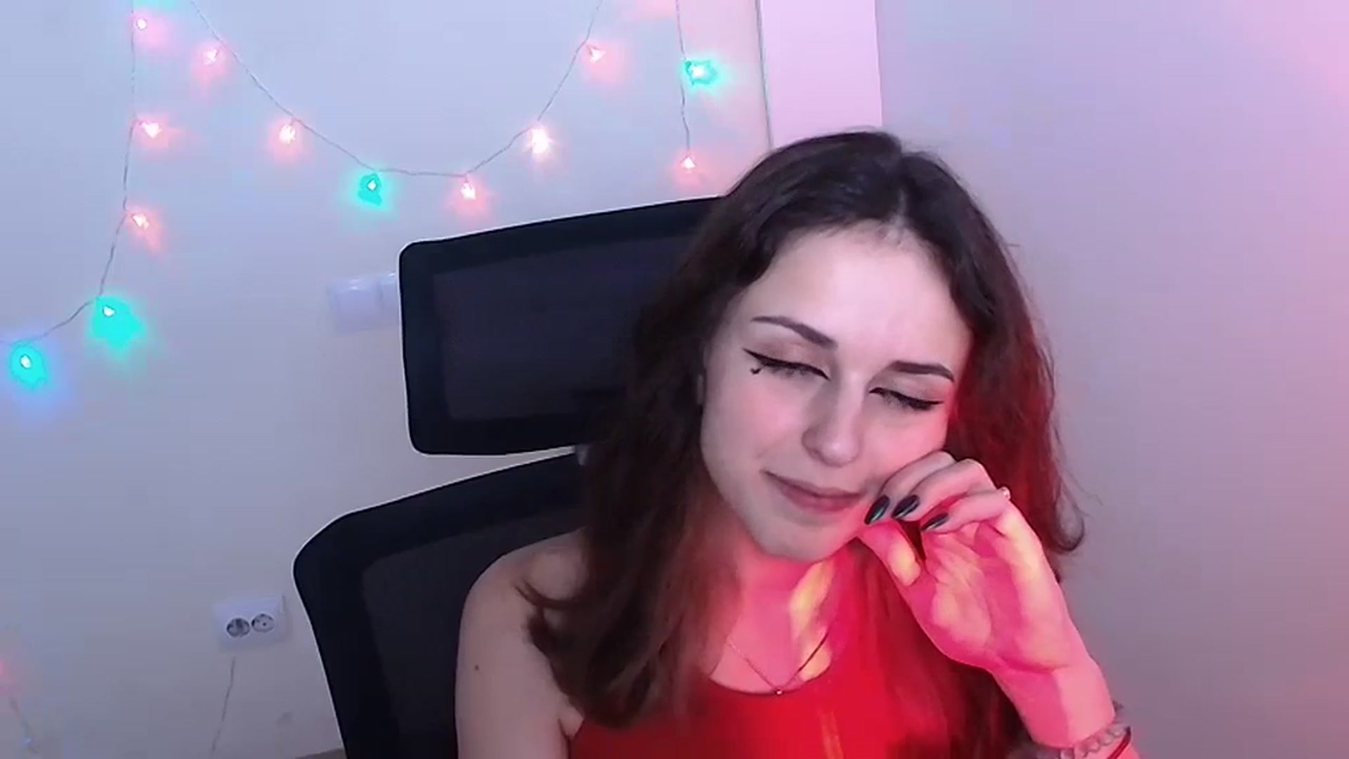 Gallery image thumbnail from Lurenn's myfreecams stream on, 12/12/2023, 14:23 image 5 of 20