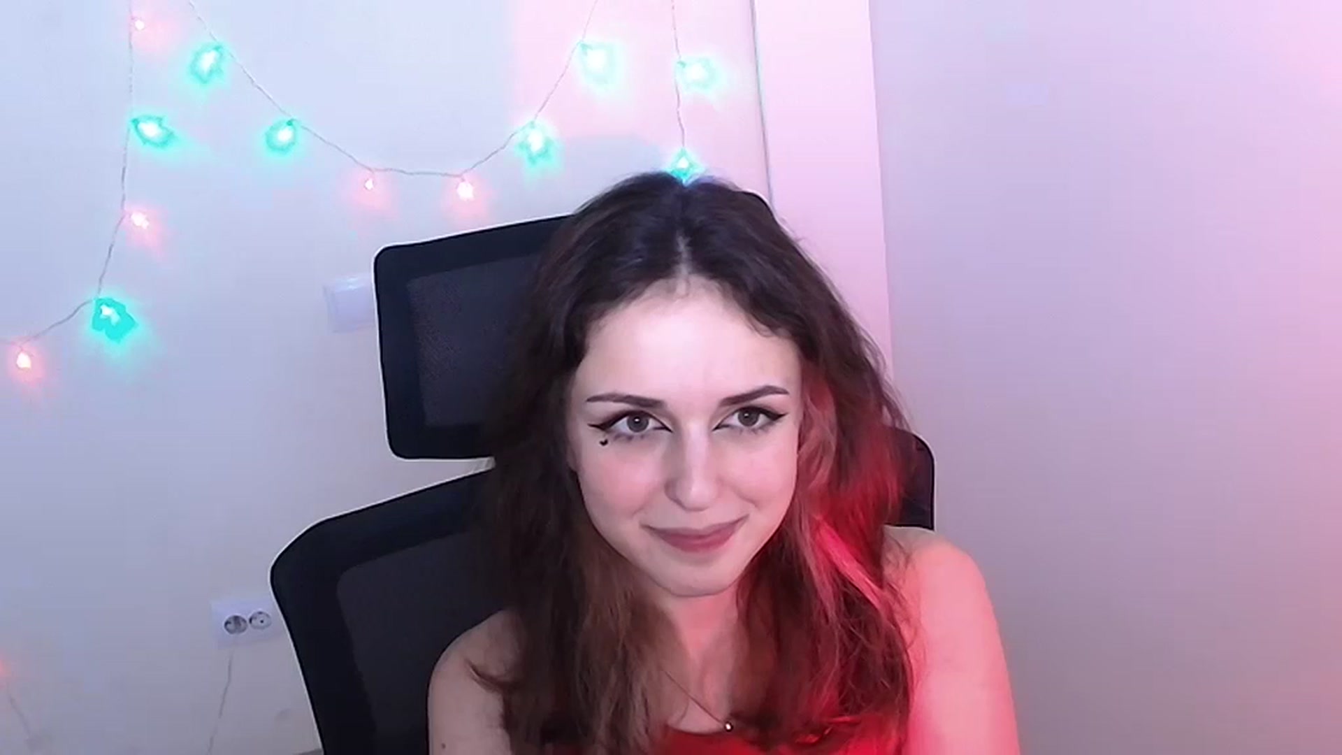 Gallery image thumbnail from Lurenn's myfreecams stream on, 12/12/2023, 14:23 image 10 of 20