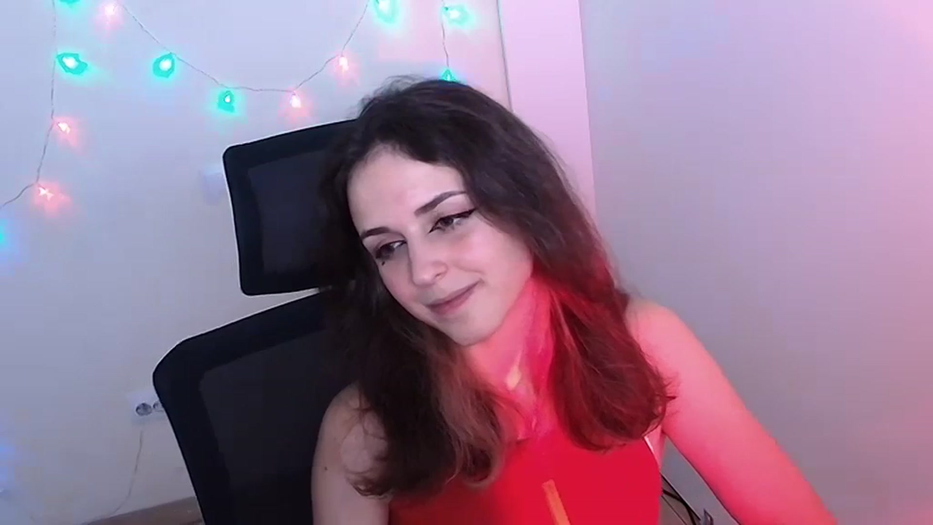 Gallery image thumbnail from Lurenn's myfreecams stream on, 12/12/2023, 14:55 image 7 of 20
