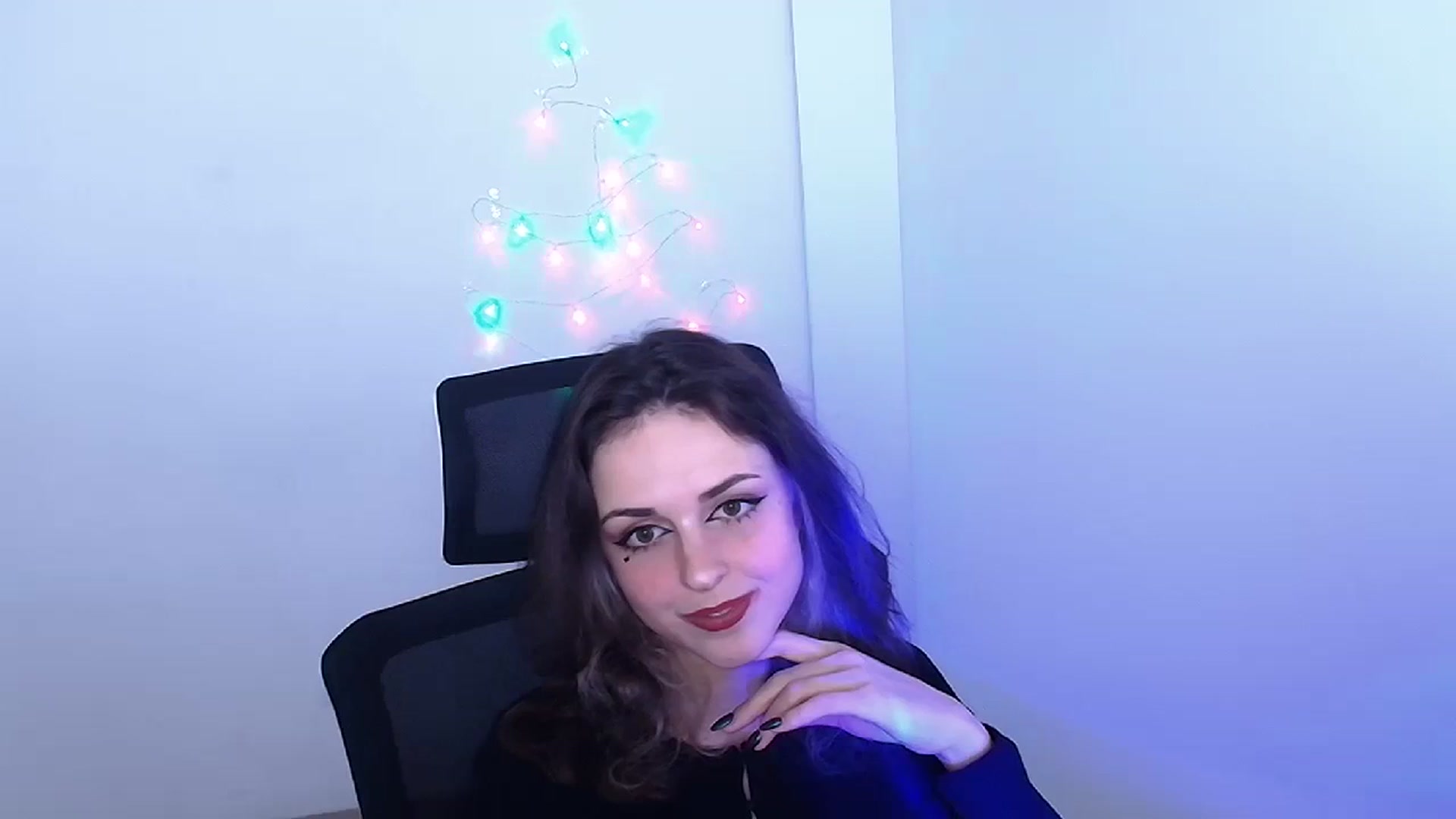 Gallery image thumbnail from Lurenn's myfreecams stream on, 12/13/2023, 14:24 image 1 of 20