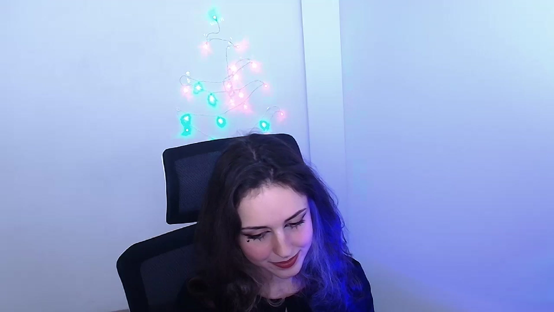Gallery image thumbnail from Lurenn's myfreecams stream on, 12/13/2023, 14:24 image 3 of 20