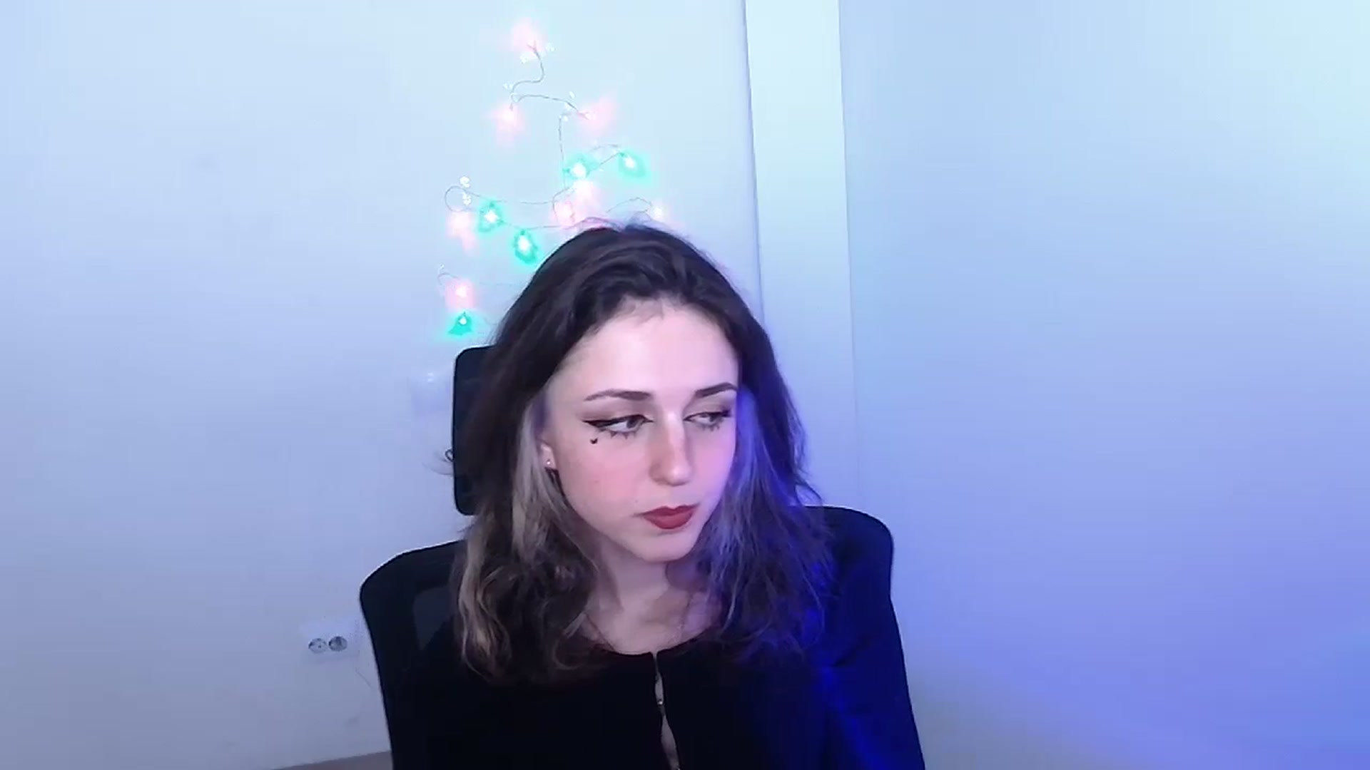 Gallery image thumbnail from Lurenn's myfreecams stream on, 12/13/2023, 14:24 image 10 of 20