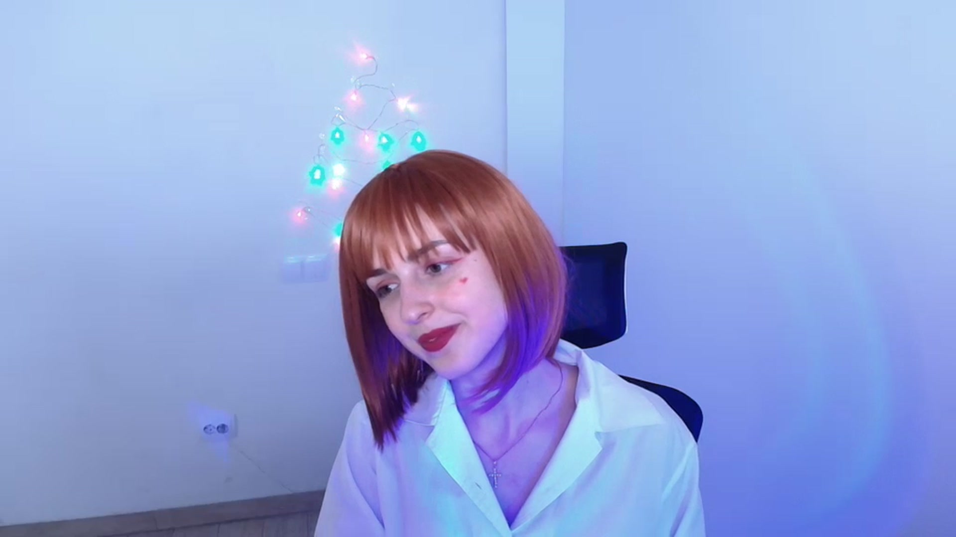 Gallery image thumbnail from Lurenn's myfreecams stream on, 12/18/2023, 19:03 image 15 of 20