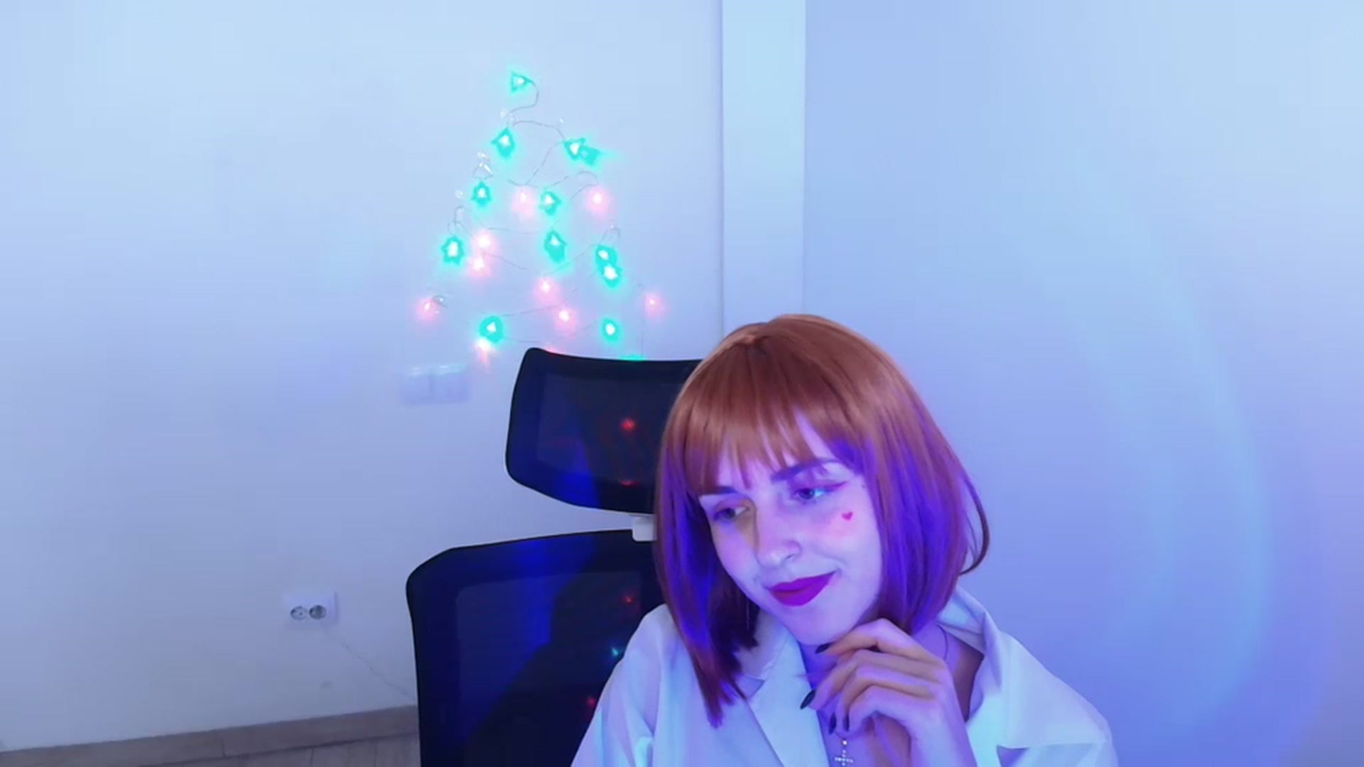 Gallery image thumbnail from Lurenn's myfreecams stream on, 12/18/2023, 19:03 image 11 of 20