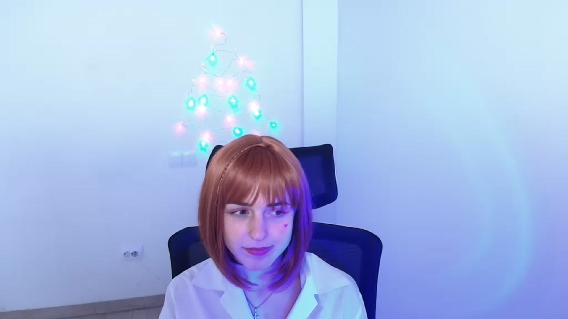 Gallery image thumbnail from Lurenn's myfreecams stream on, 12/18/2023, 19:03 image 1 of 20
