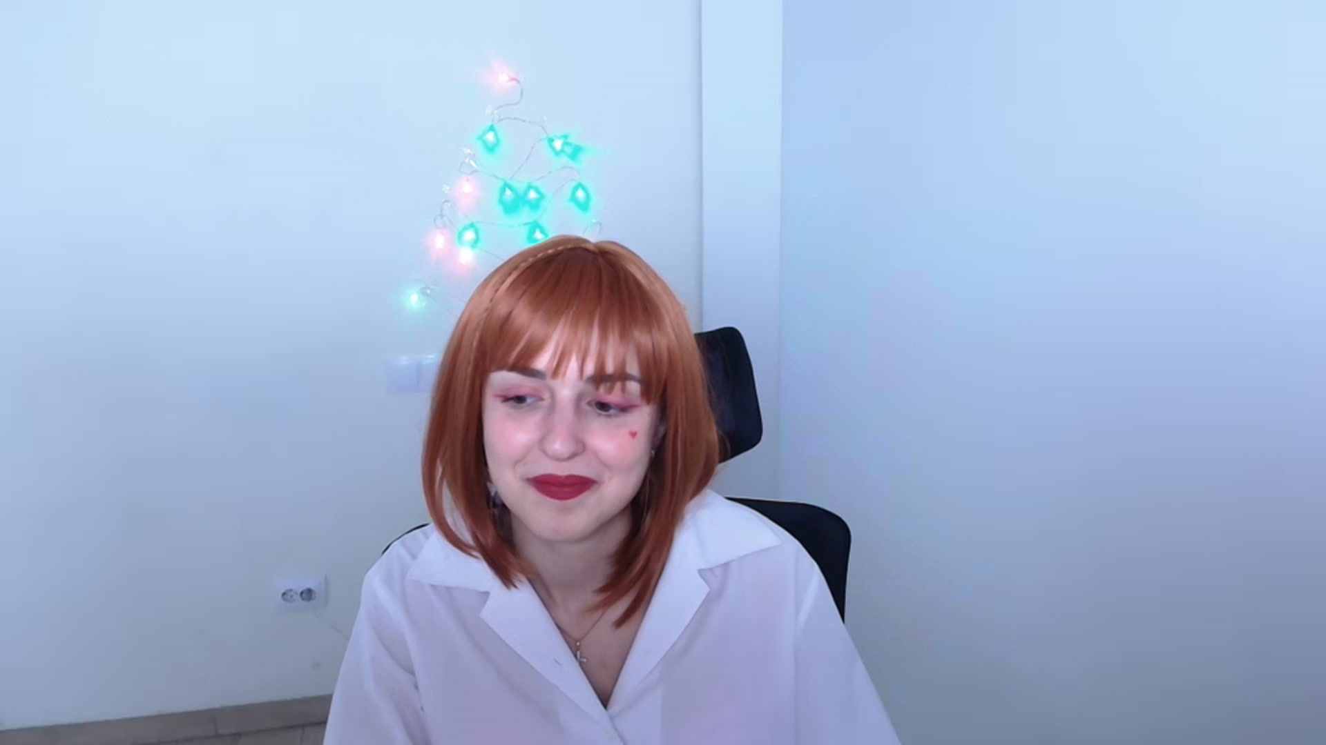 Gallery image thumbnail from Lurenn's myfreecams stream on, 12/18/2023, 19:03 image 18 of 20