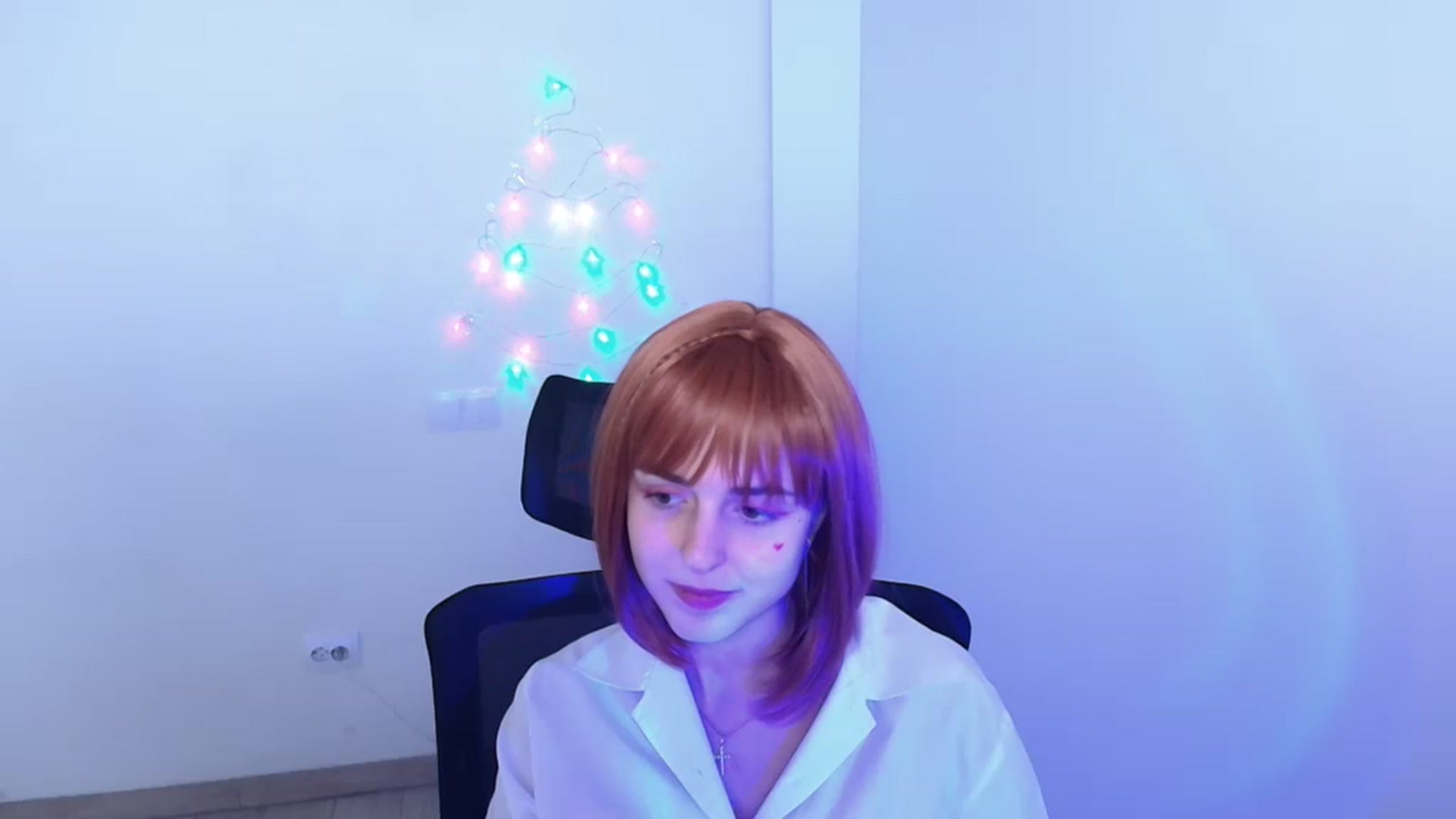 Gallery image thumbnail from Lurenn's myfreecams stream on, 12/18/2023, 19:03 image 5 of 20