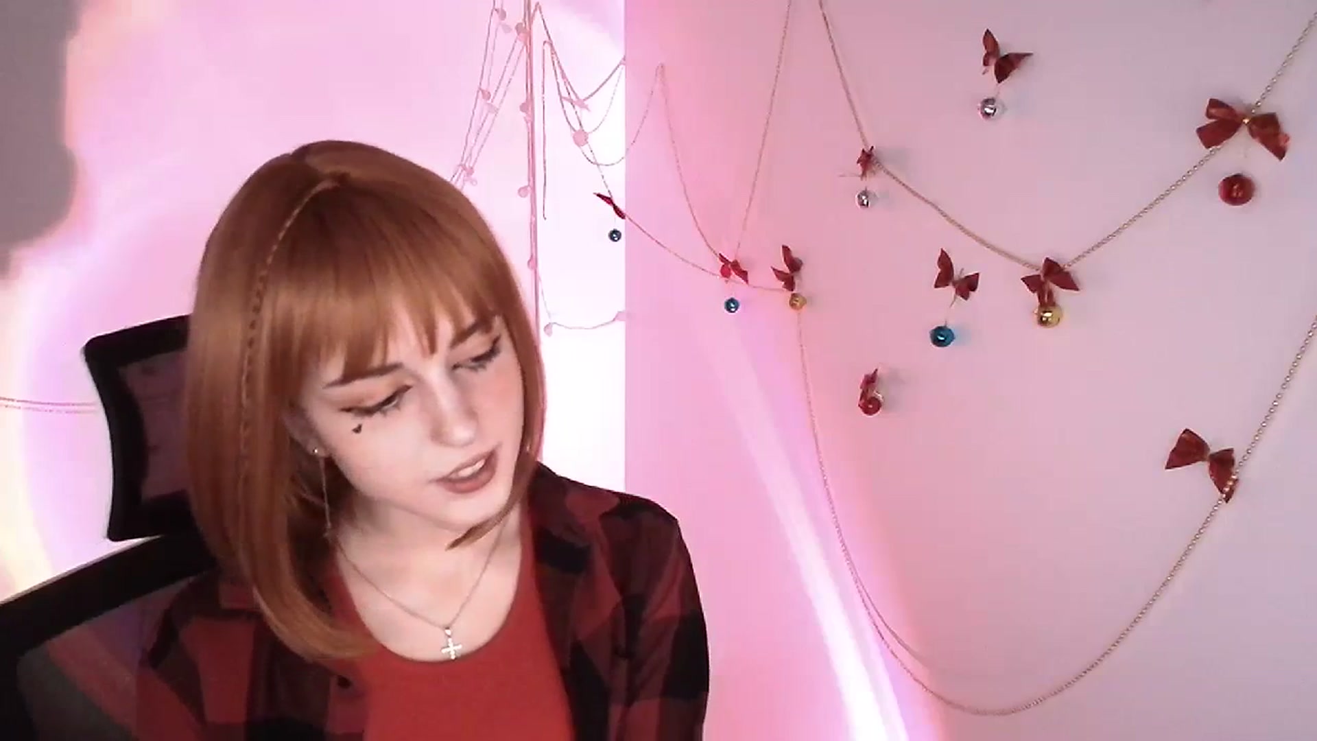 Gallery image thumbnail from Lurenn's myfreecams stream on, 12/22/2023, 14:26 image 13 of 20