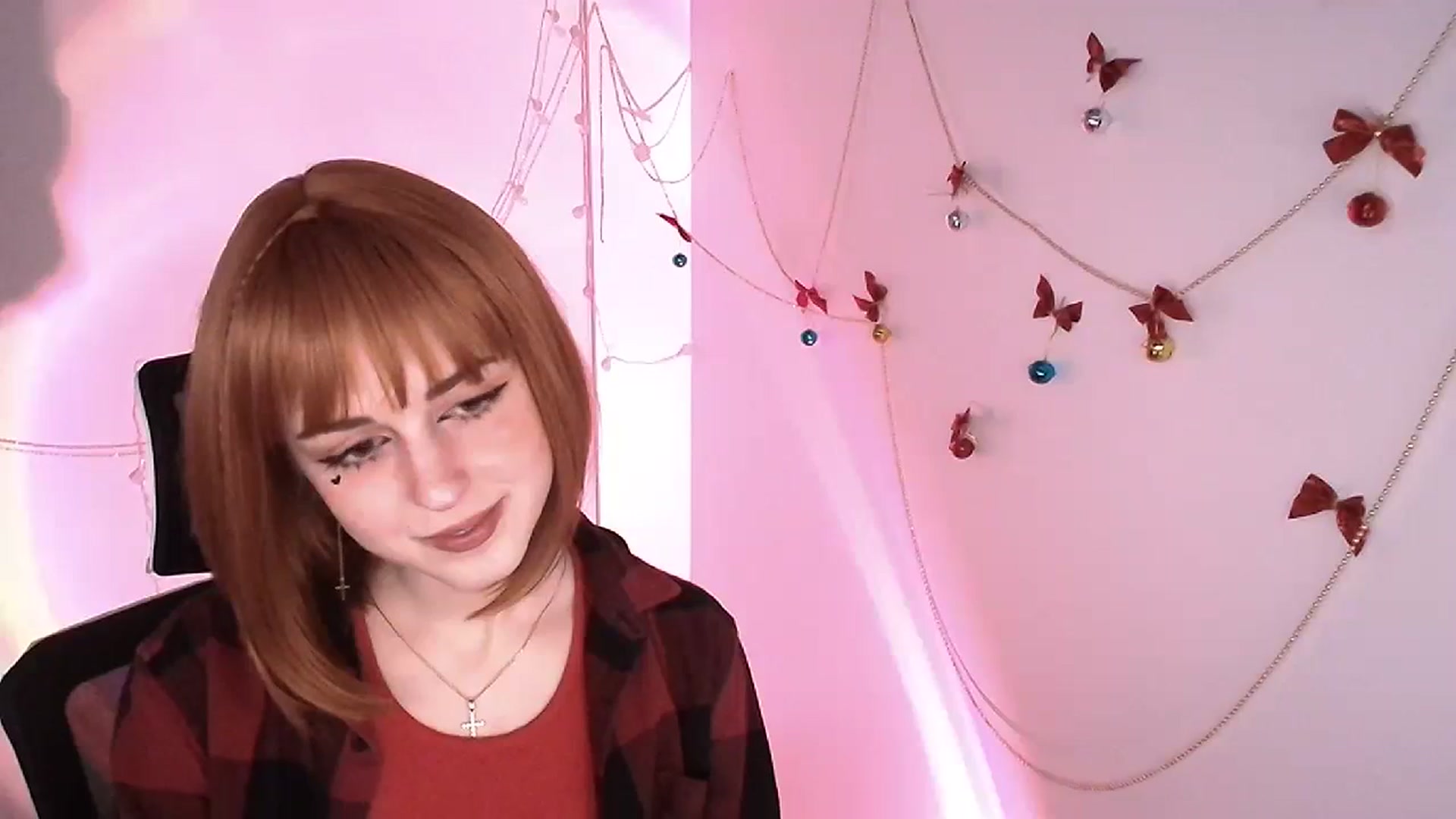 Gallery image thumbnail from Lurenn's myfreecams stream on, 12/22/2023, 14:26 image 14 of 20