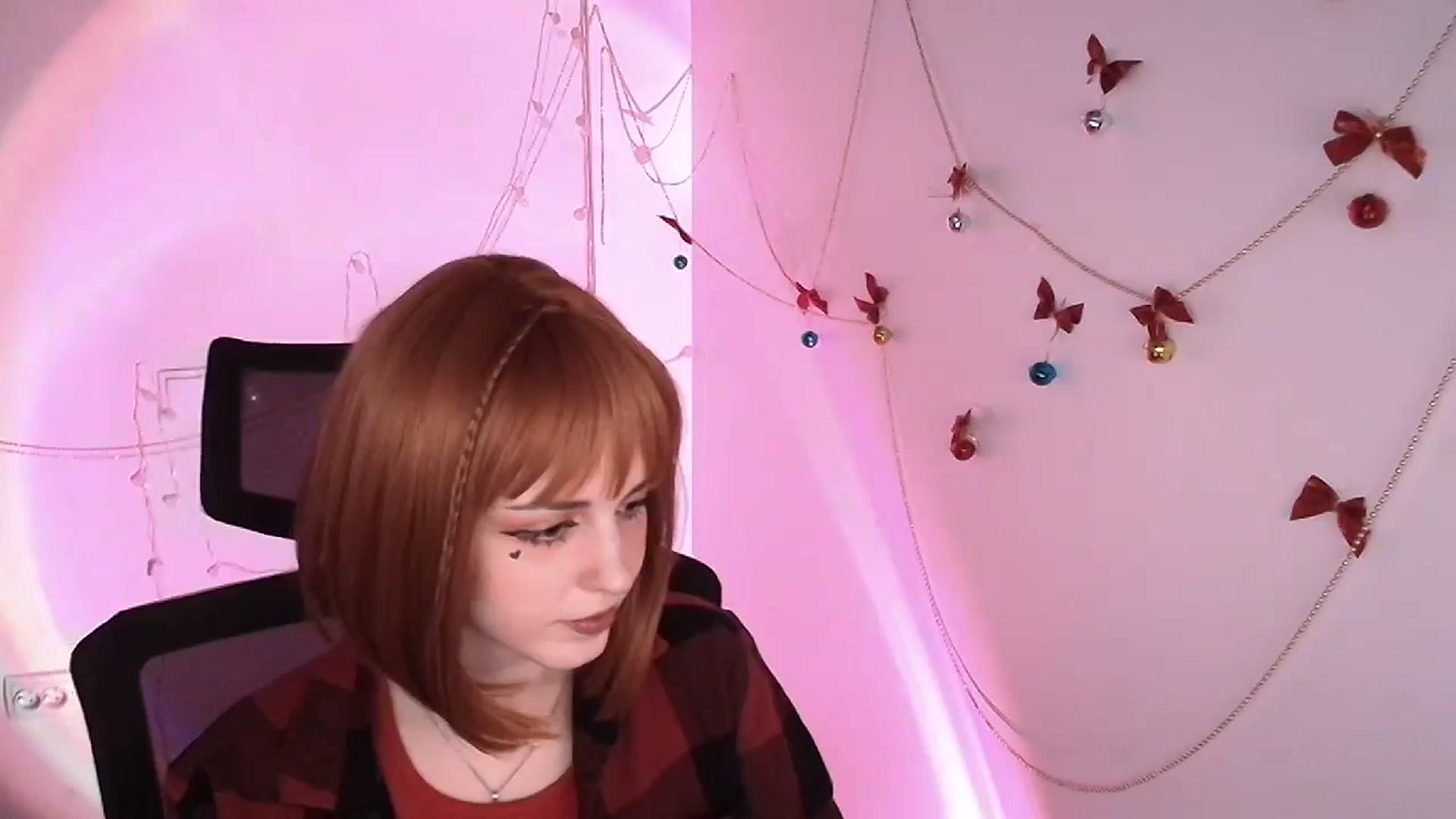 Gallery image thumbnail from Lurenn's myfreecams stream on, 12/22/2023, 15:42 image 9 of 20