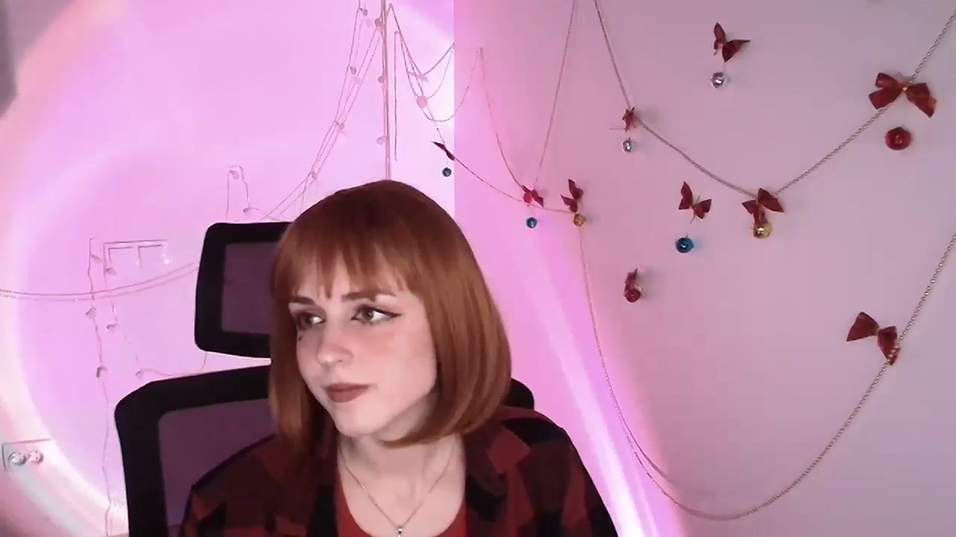 Gallery image thumbnail from Lurenn's myfreecams stream on, 12/22/2023, 15:42 image 20 of 20