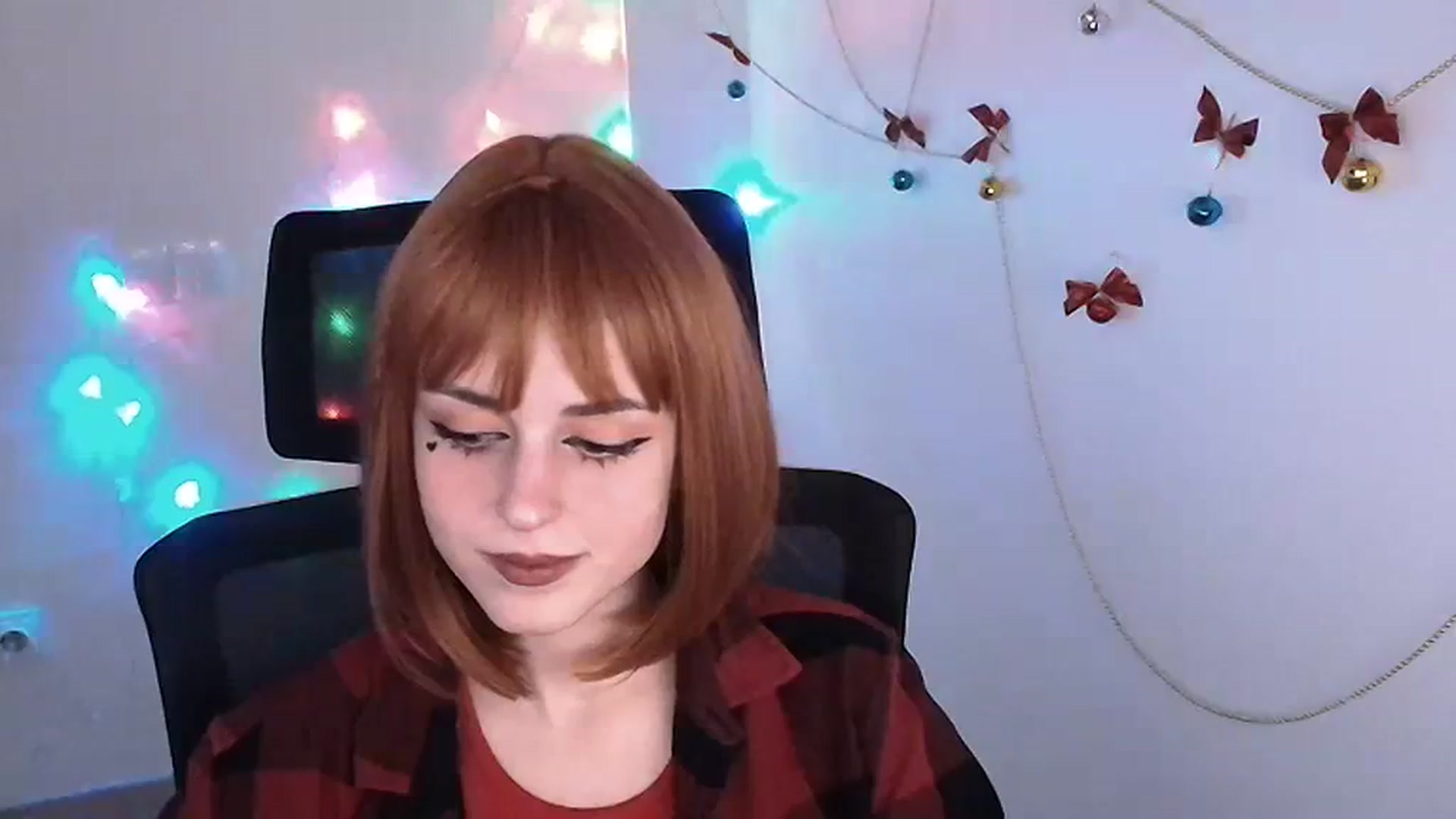 Gallery image thumbnail from Lurenn's myfreecams stream on, 12/23/2023, 14:54 image 10 of 20