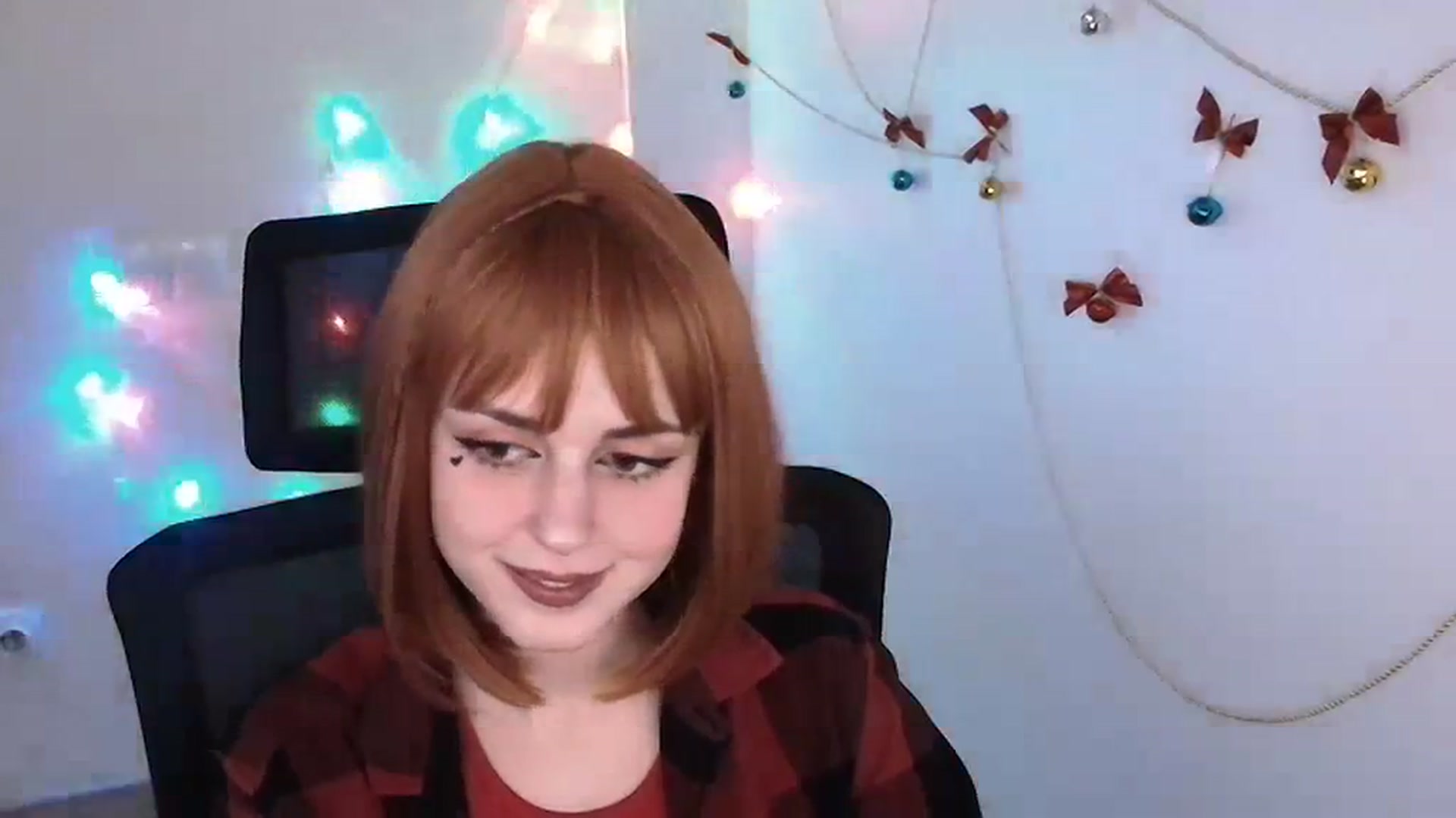 Gallery image thumbnail from Lurenn's myfreecams stream on, 12/23/2023, 14:54 image 6 of 20