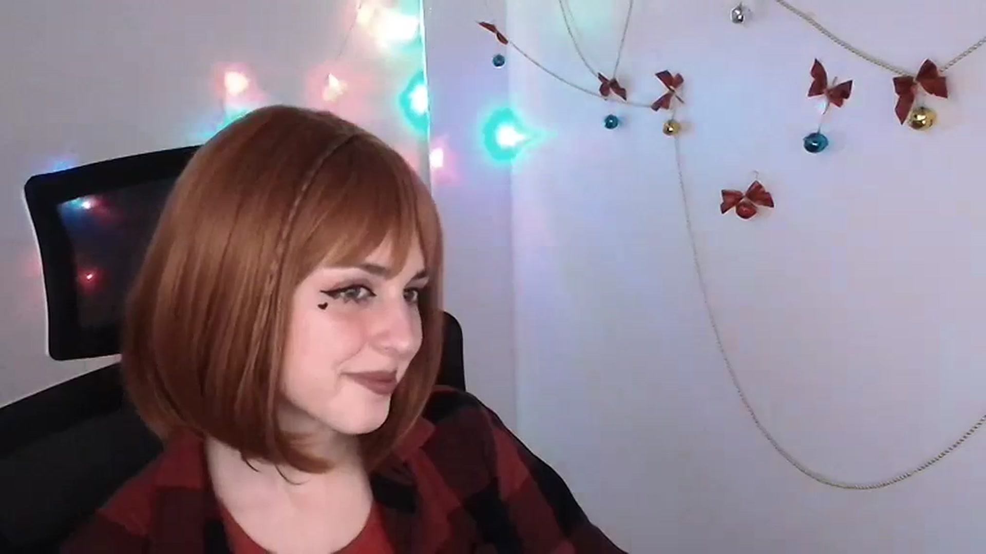 Gallery image thumbnail from Lurenn's myfreecams stream on, 12/23/2023, 14:54 image 7 of 20
