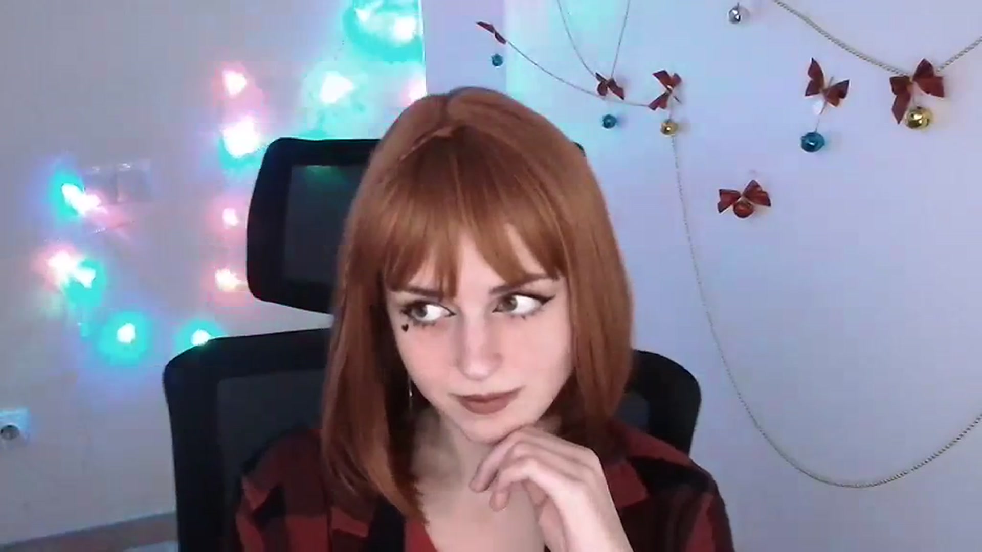 Gallery image thumbnail from Lurenn's myfreecams stream on, 12/23/2023, 14:54 image 13 of 20