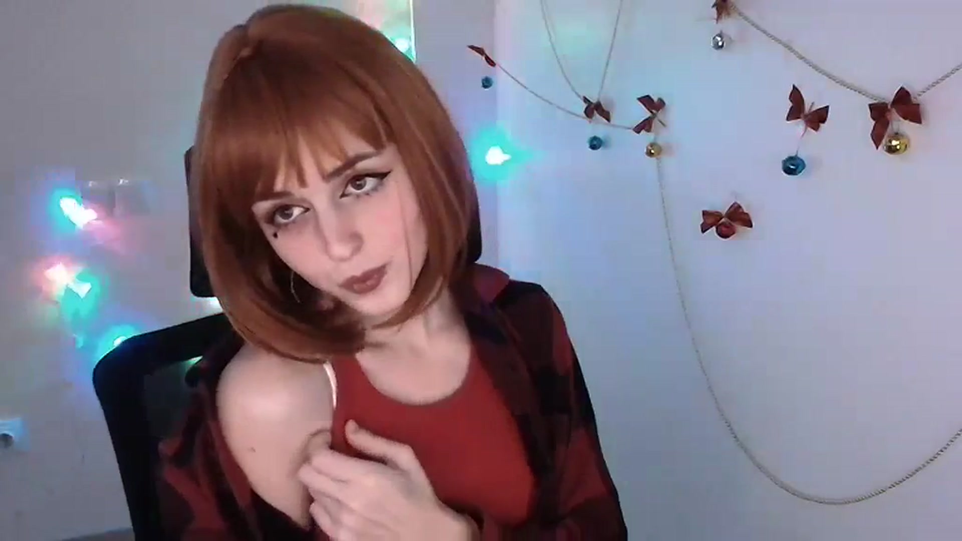 Gallery image thumbnail from Lurenn's myfreecams stream on, 12/23/2023, 16:17 image 19 of 20