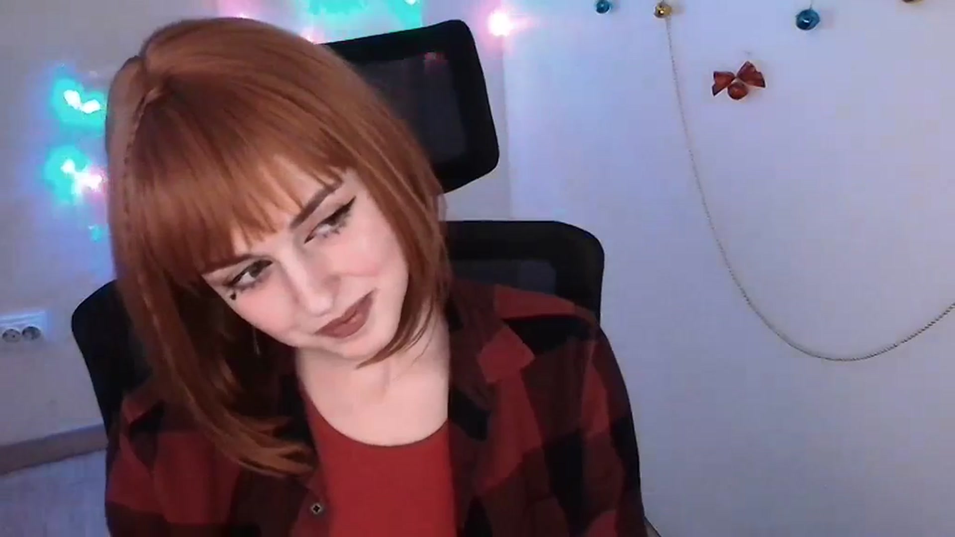 Gallery image thumbnail from Lurenn's myfreecams stream on, 12/23/2023, 16:17 image 15 of 20
