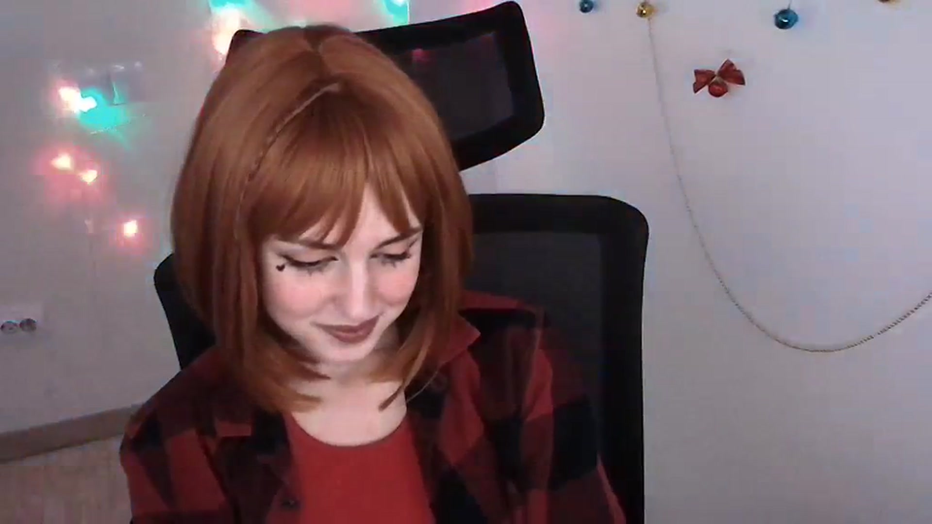 Gallery image thumbnail from Lurenn's myfreecams stream on, 12/23/2023, 16:17 image 7 of 20