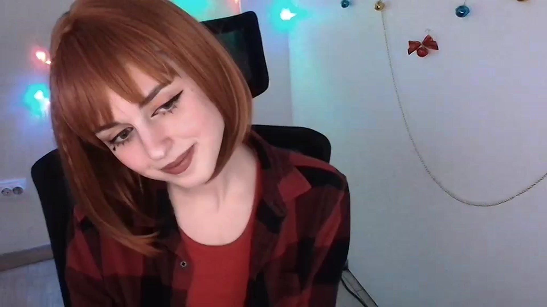 Gallery image thumbnail from Lurenn's myfreecams stream on, 12/23/2023, 16:17 image 14 of 20