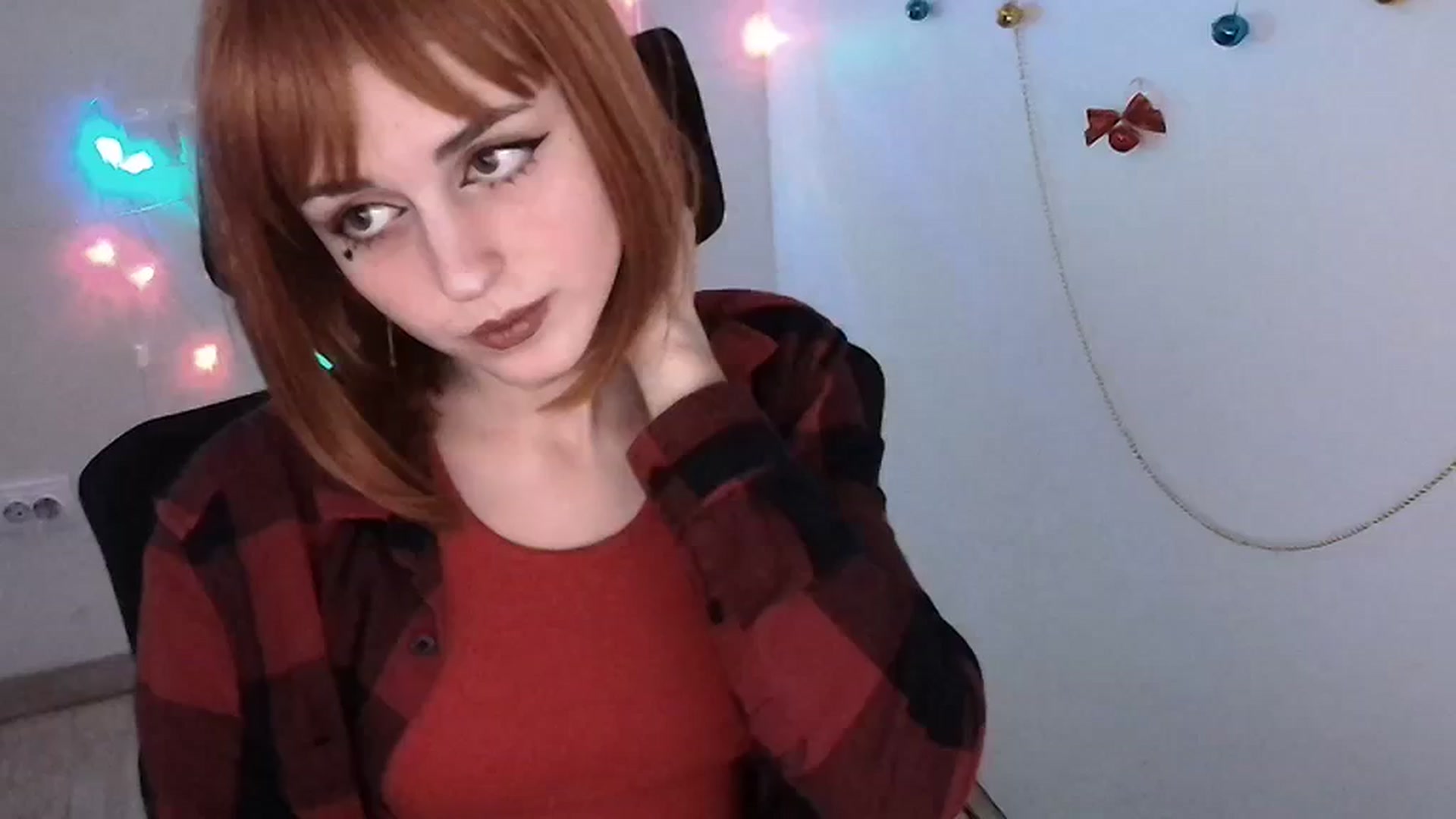 Gallery image thumbnail from Lurenn's myfreecams stream on, 12/23/2023, 16:17 image 12 of 20